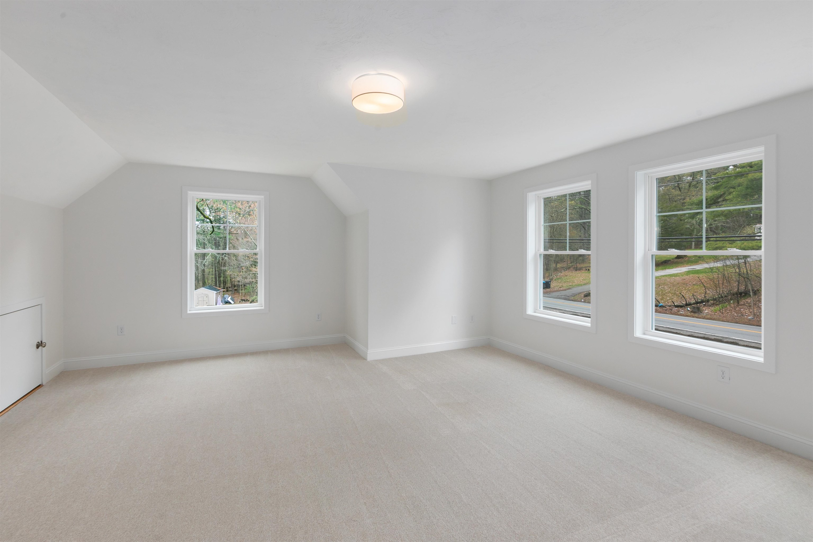 1152 Bridge Street Property Photo 34