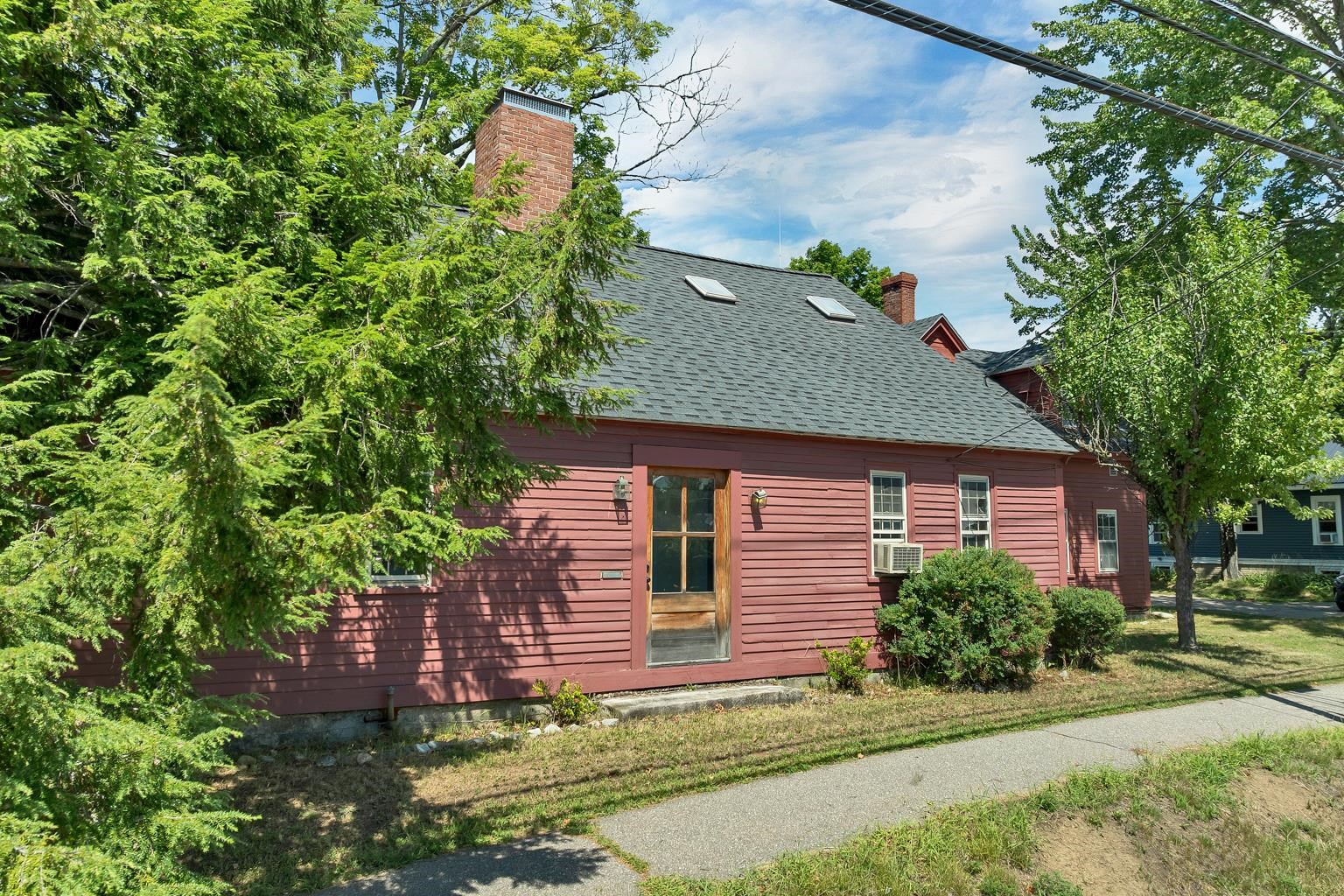 42 Gilford Avenue Property Photo 3