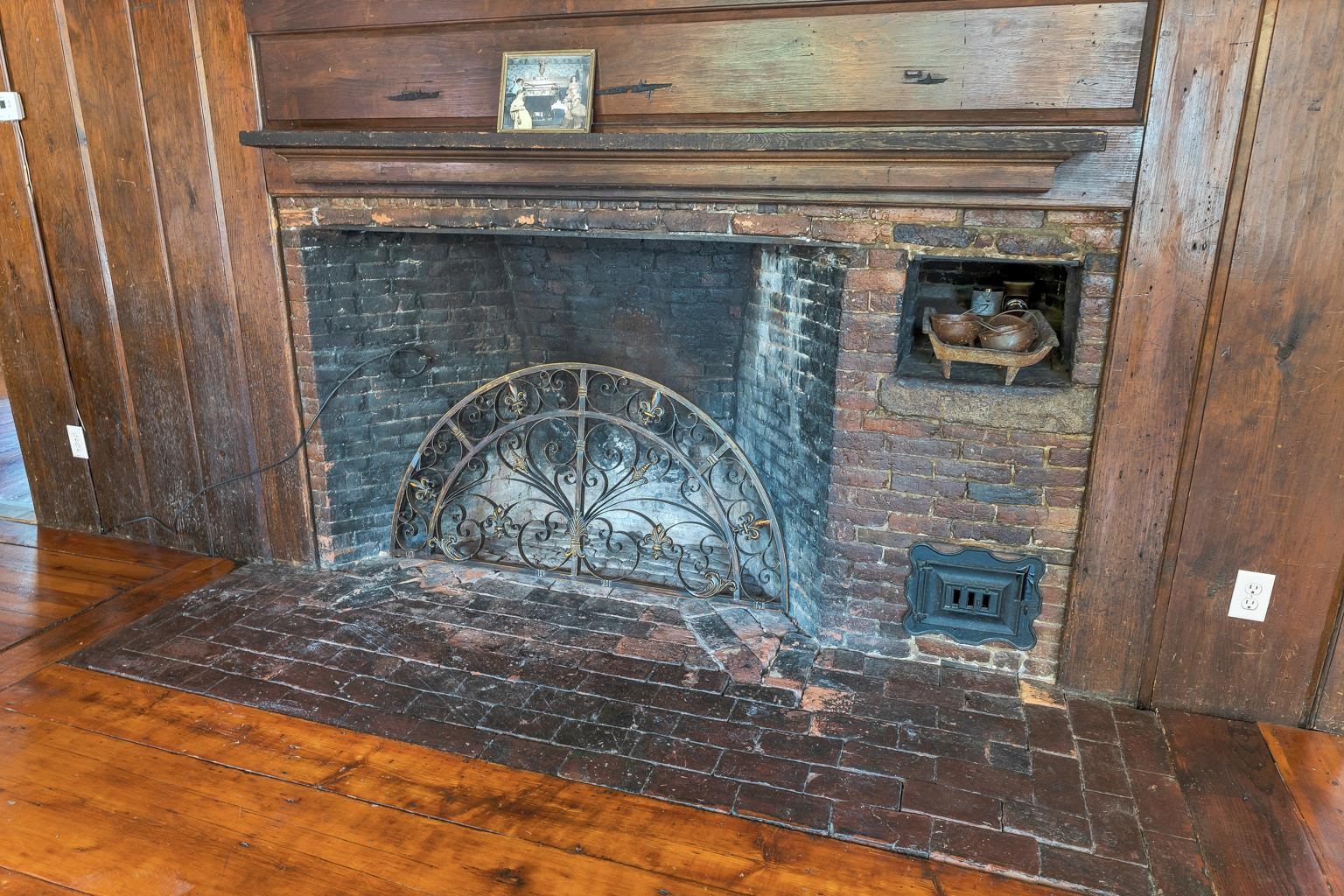 42 Gilford Avenue Property Photo 9