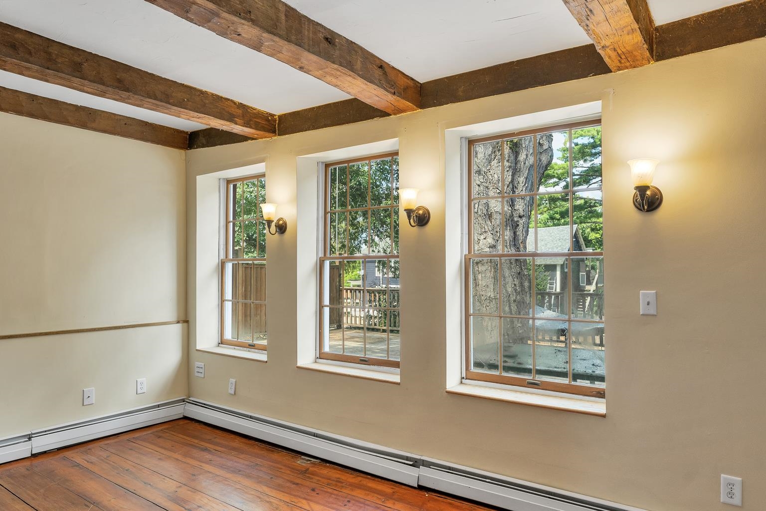 42 Gilford Avenue Property Photo 12
