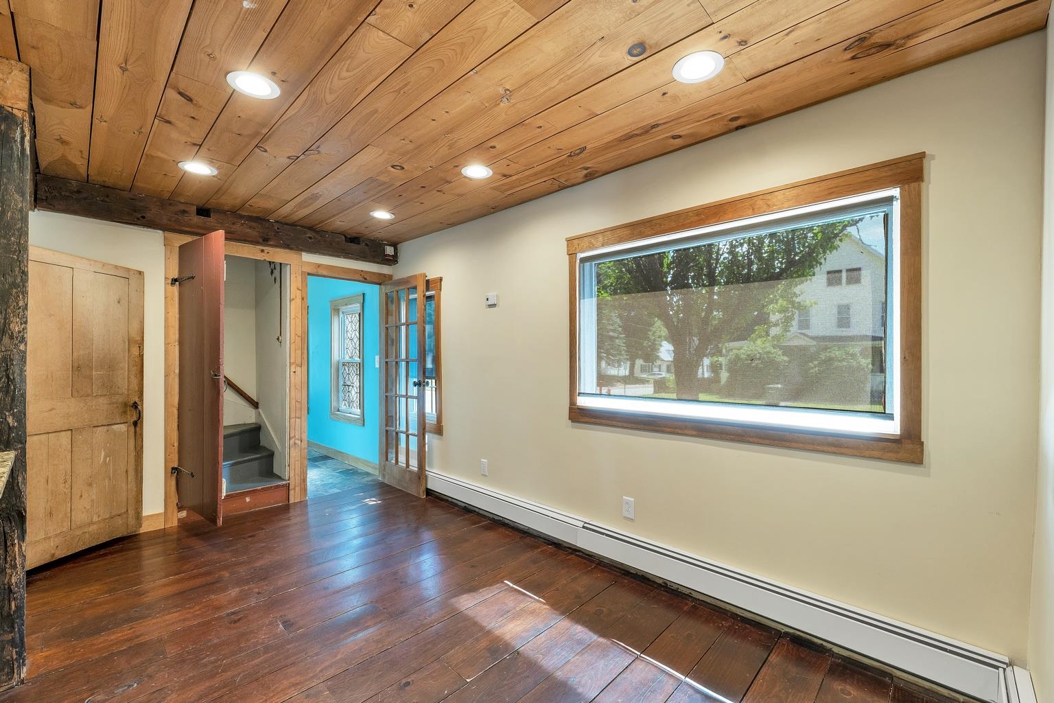 42 Gilford Avenue Property Photo 18