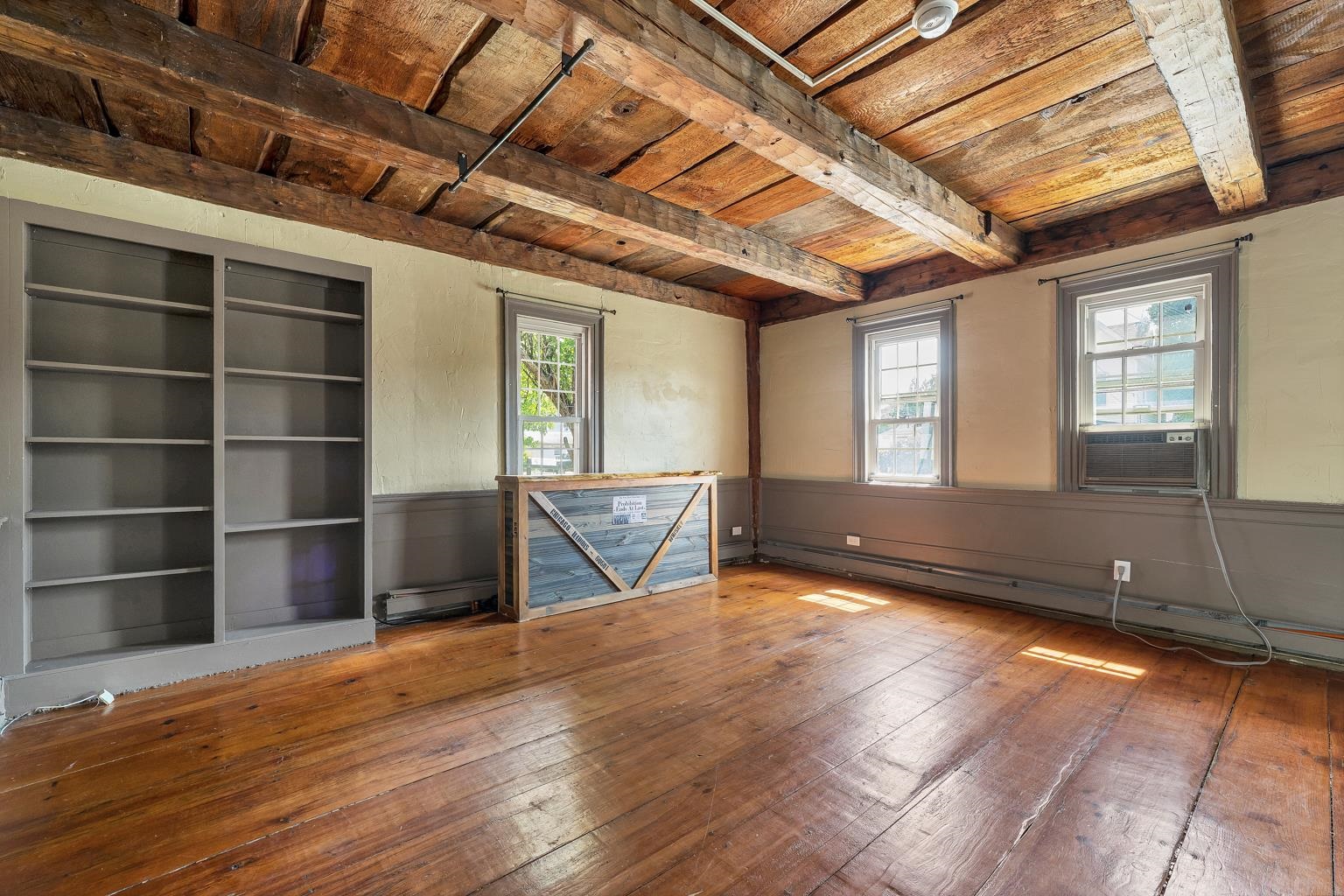 42 Gilford Avenue Property Photo 20
