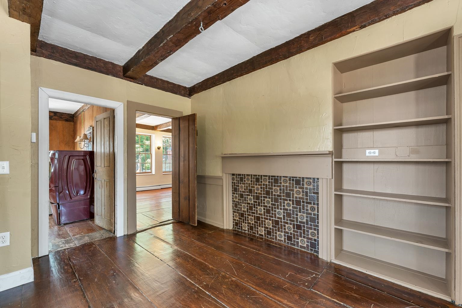 42 Gilford Avenue Property Photo 23