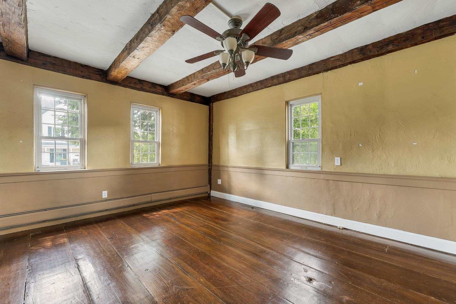 42 Gilford Avenue Property Photo 24