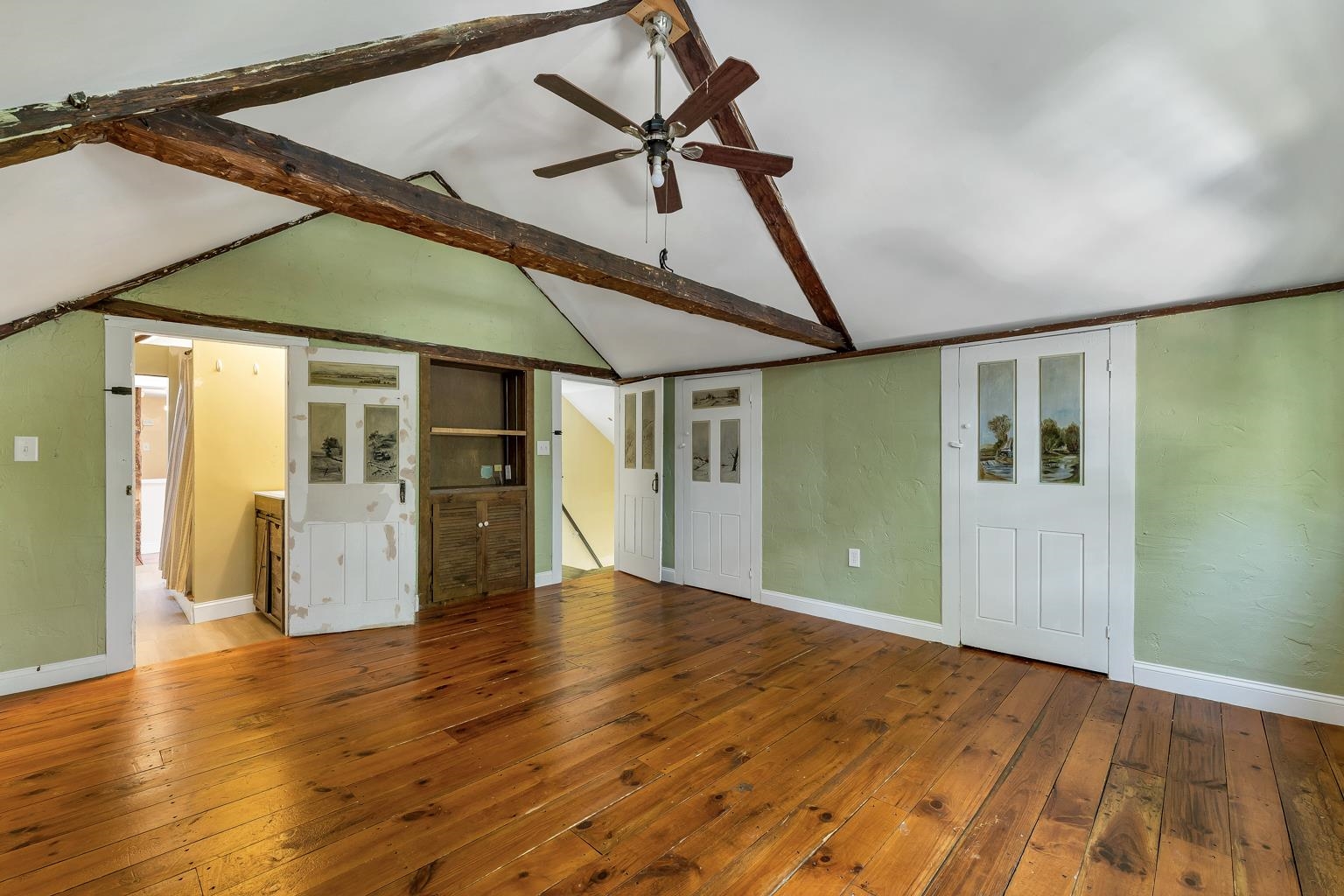 42 Gilford Avenue Property Photo 27