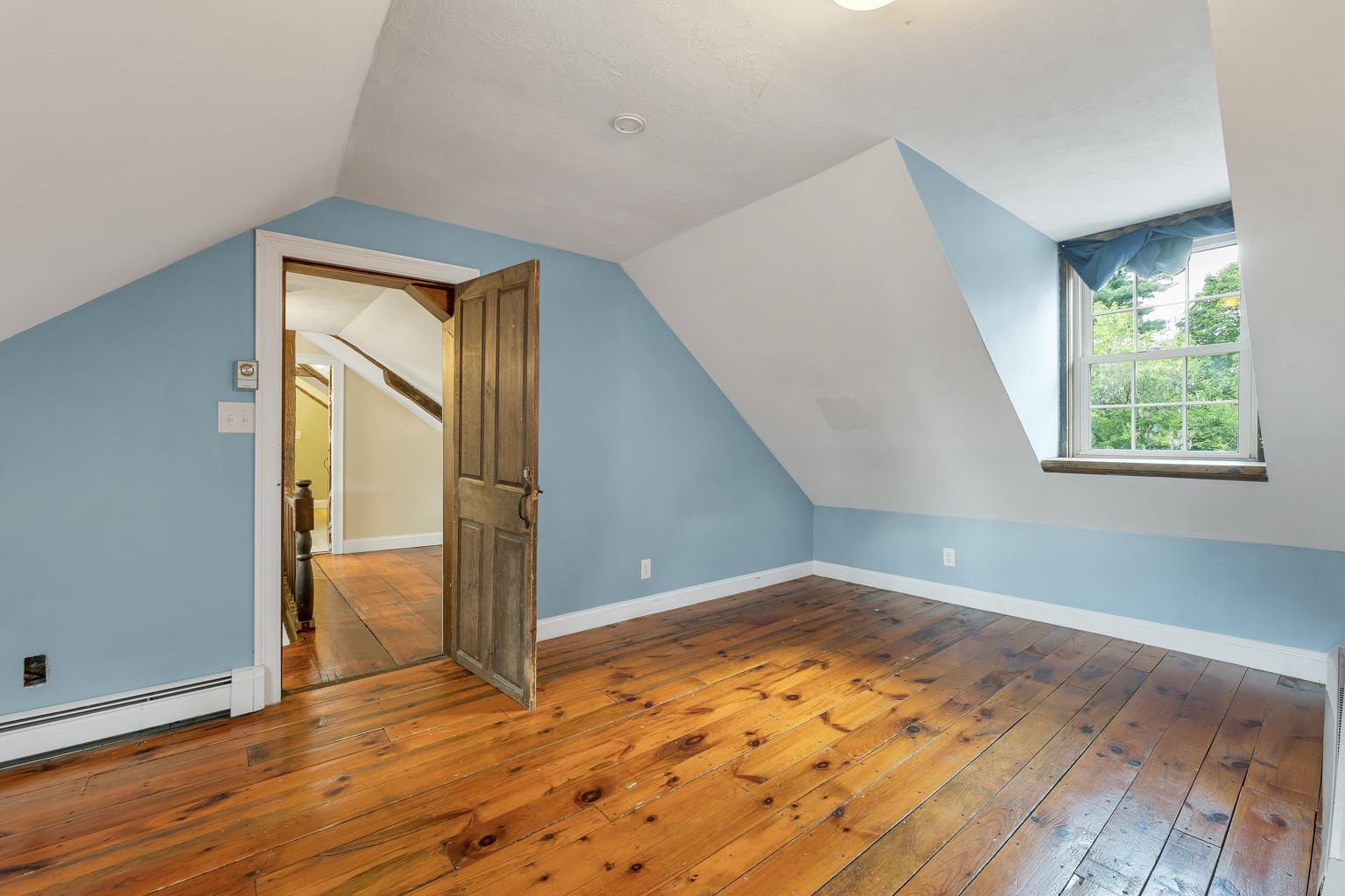 42 Gilford Avenue Property Photo 31