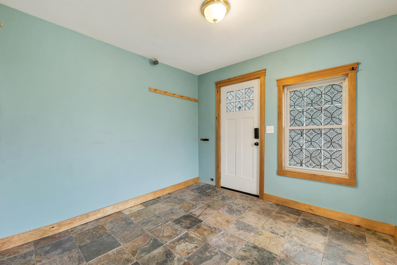 42 Gilford Avenue Property Photo 33