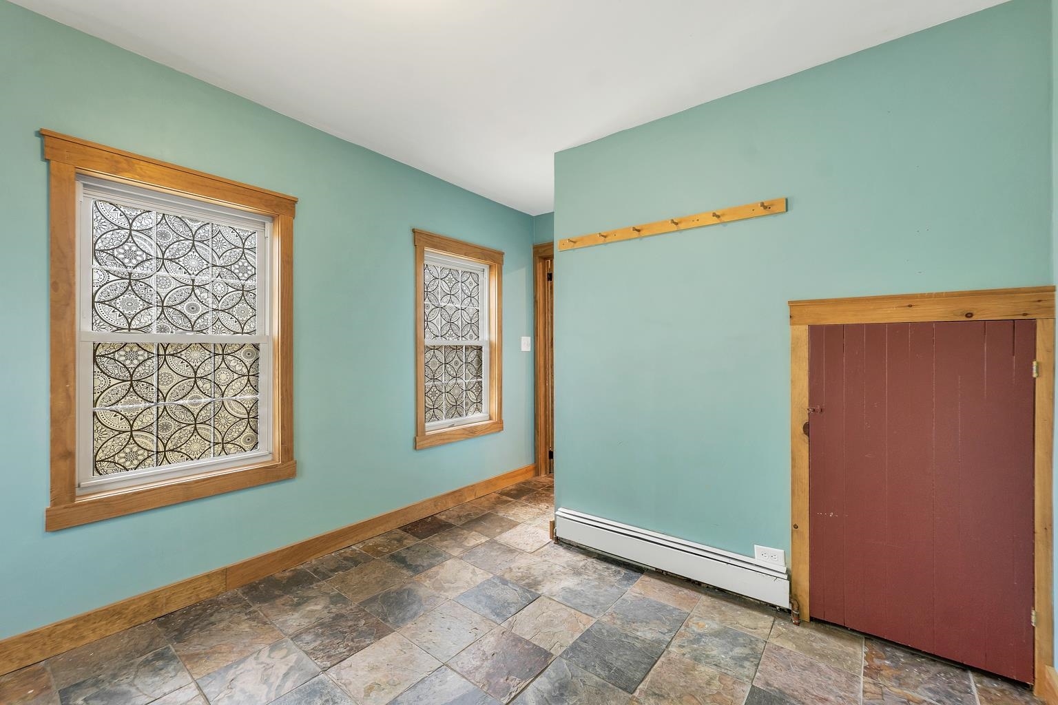 42 Gilford Avenue Property Photo 34