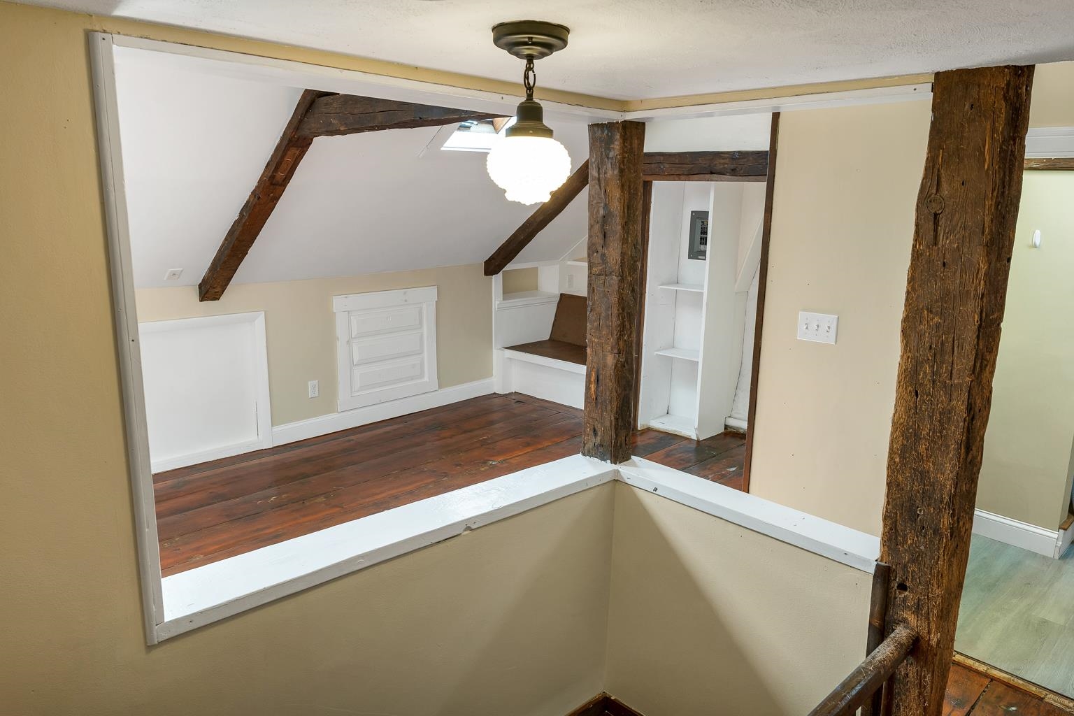 42 Gilford Avenue Property Photo 35