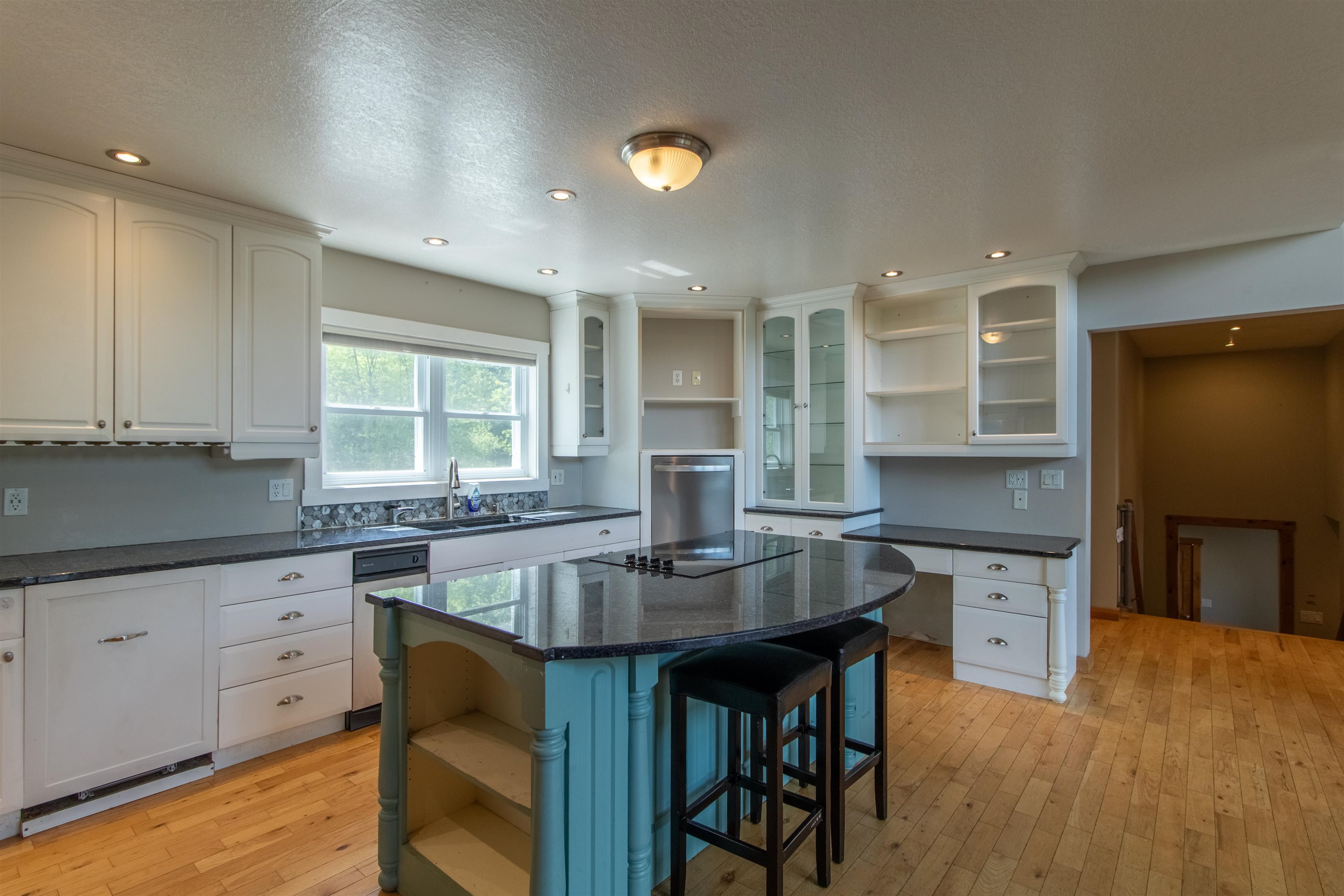 2111 Beebe Road Property Photo 9