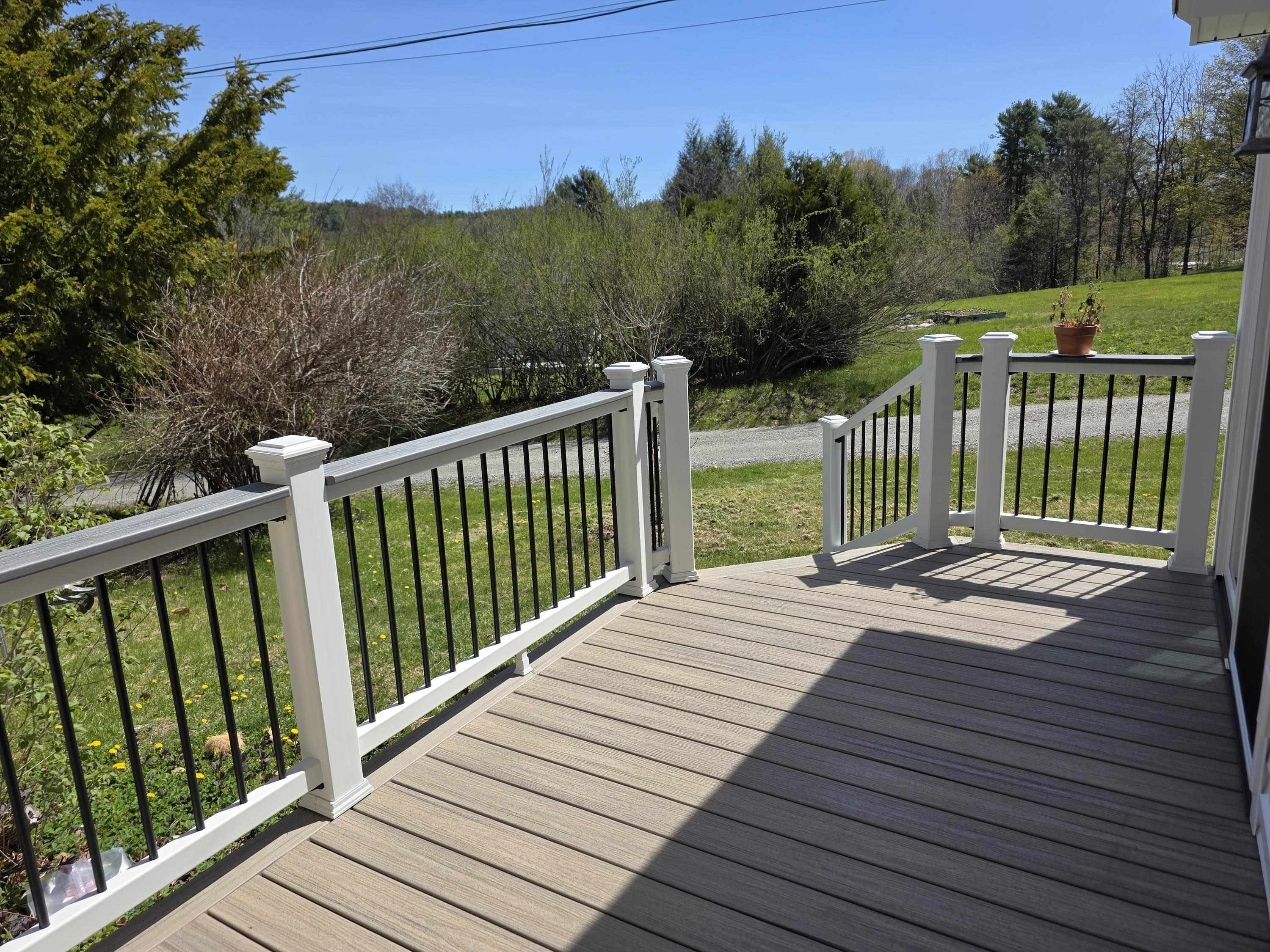 171 Green Meadow Property Photo 6