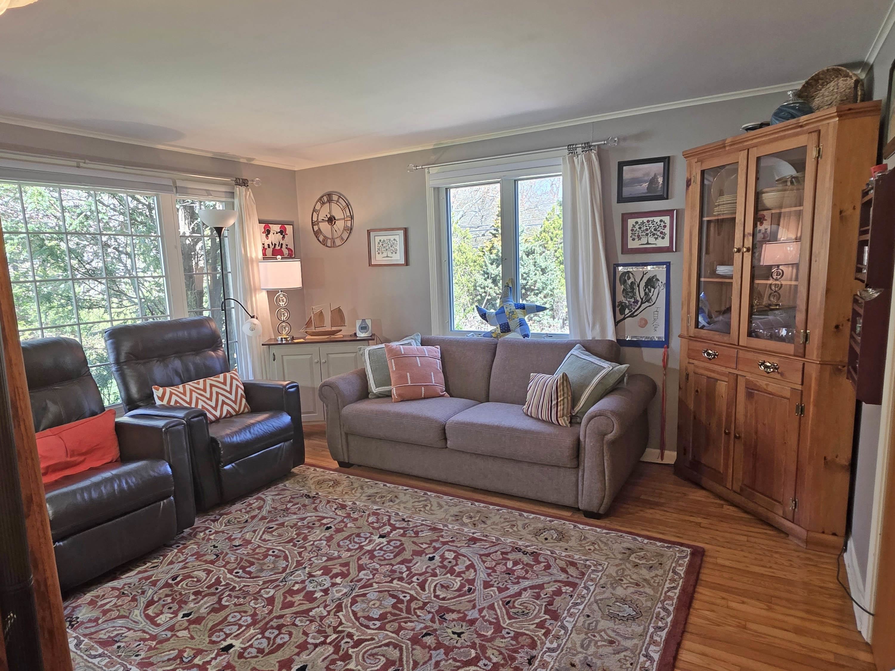 171 Green Meadow Property Photo 13