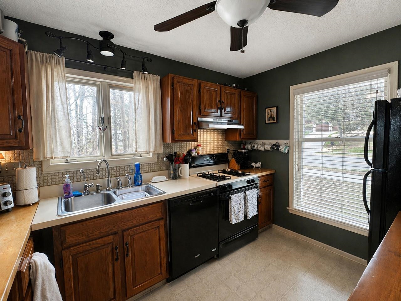 132 Rivermount Terrace Property Photo 3