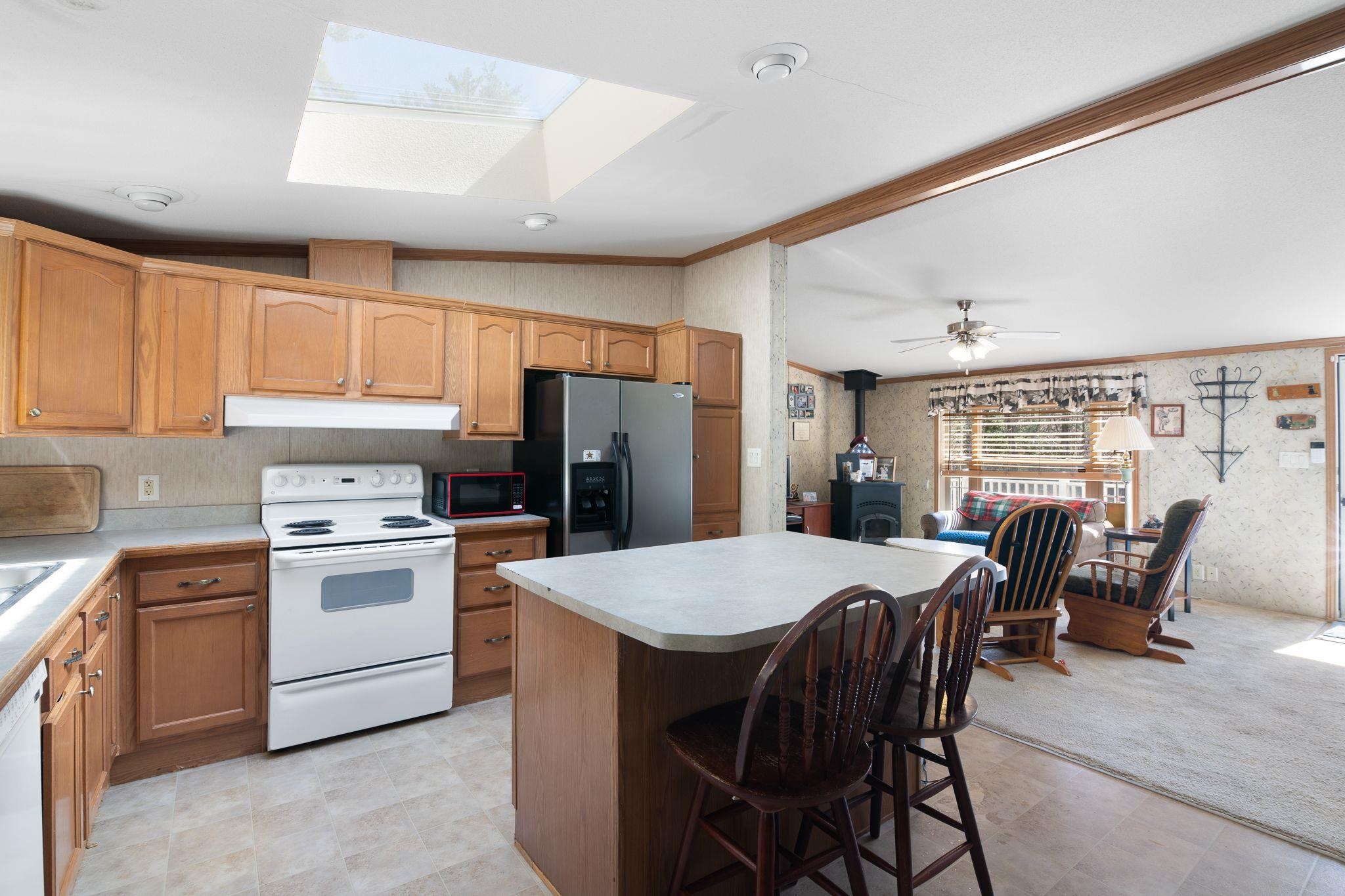 12 Autumn Gem Drive Property Photo 2