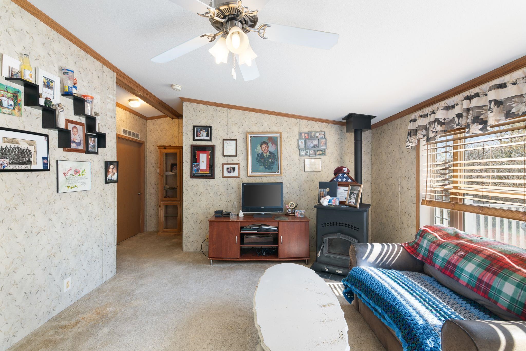12 Autumn Gem Drive Property Photo 6
