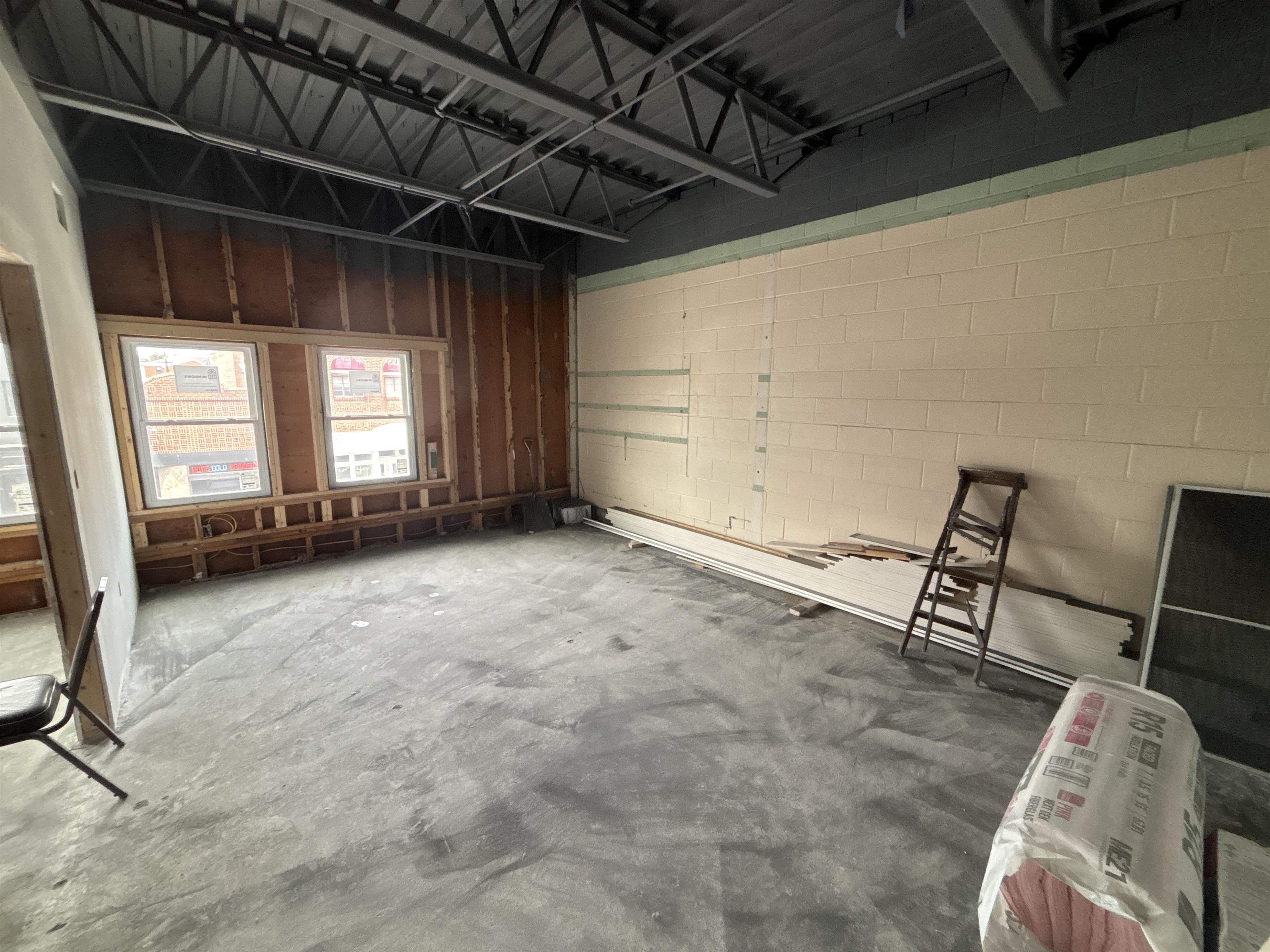 425 Main Street Property Photo 18