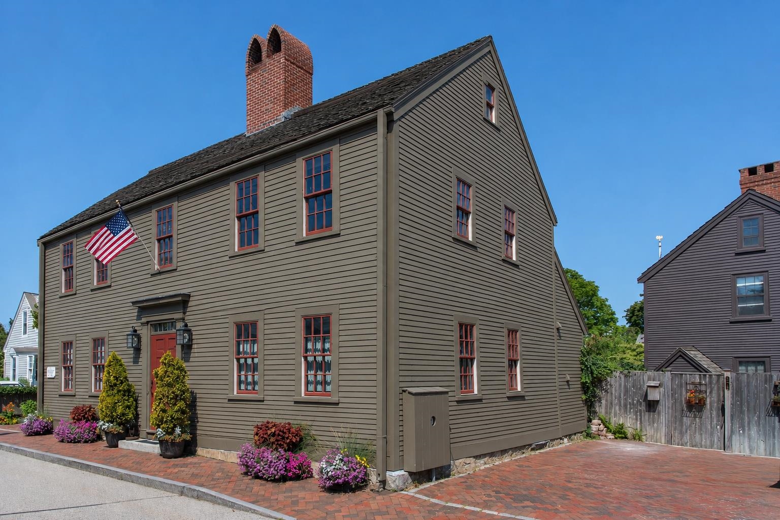 171 Gates Street Property Photo 1