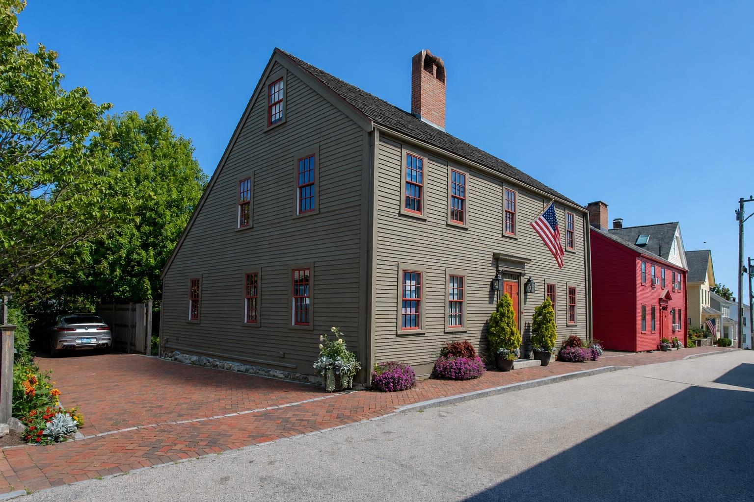171 Gates Street Property Photo 2