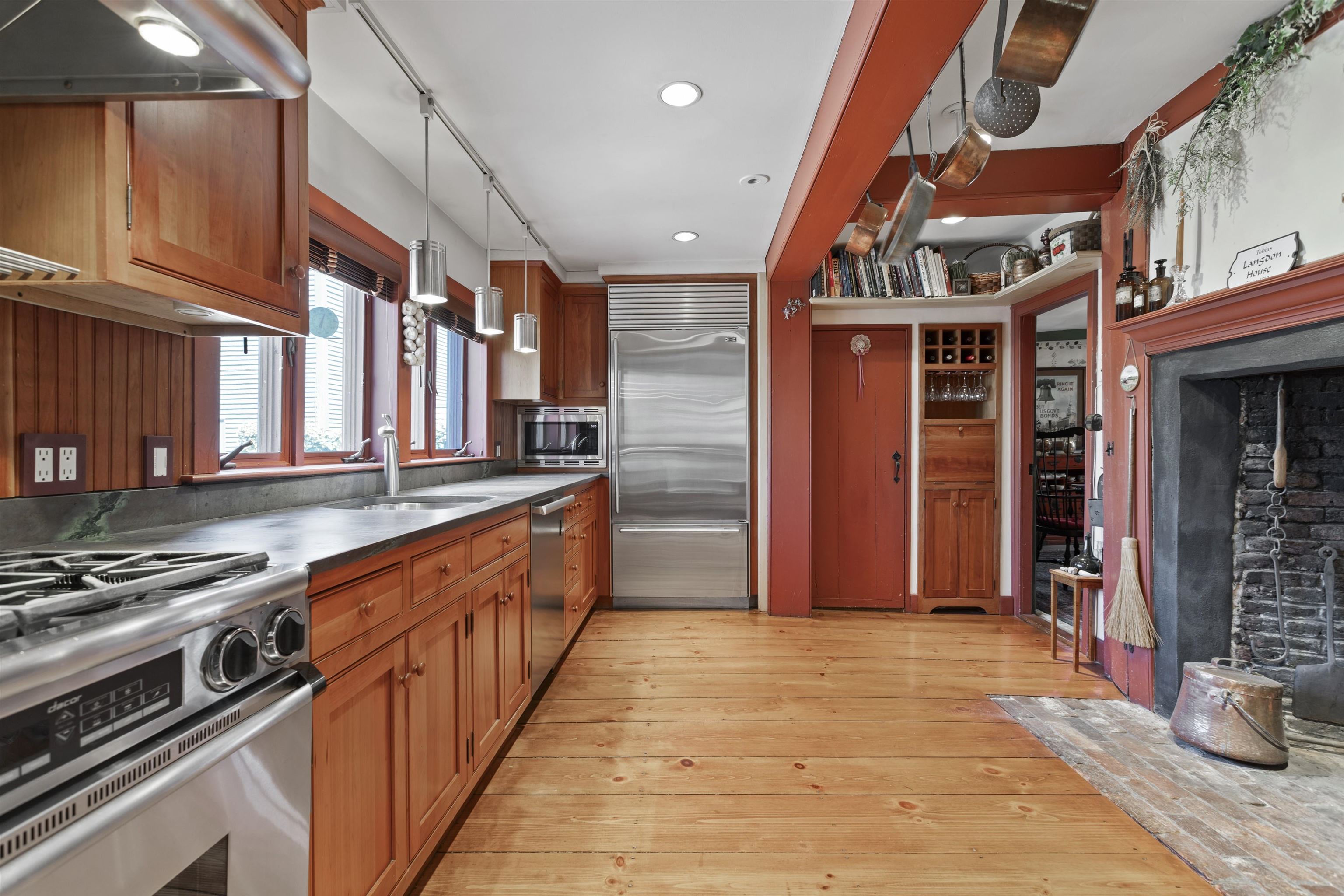 171 Gates Street Property Photo 28