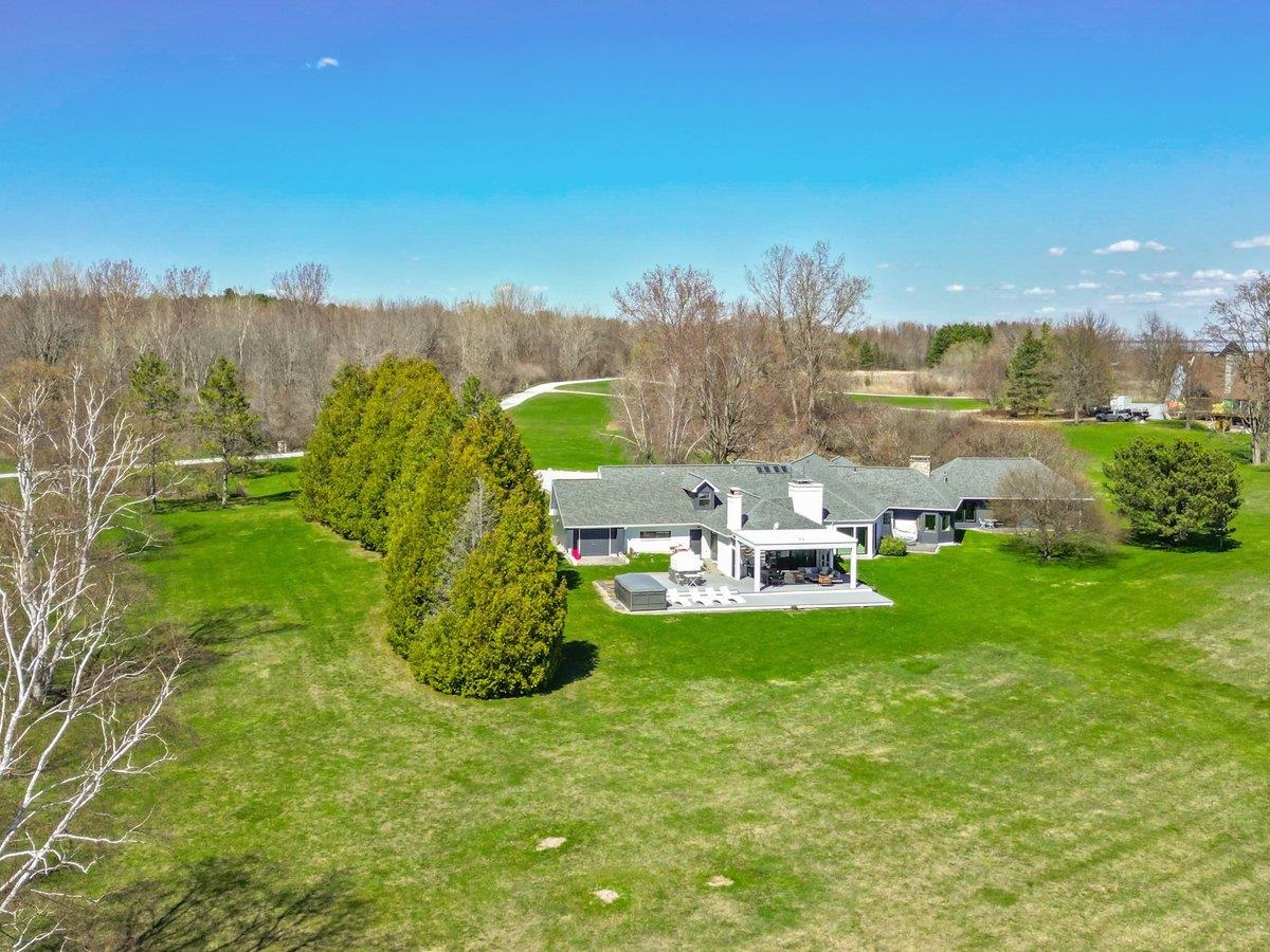431 Mcgregor Point Property Photo 60