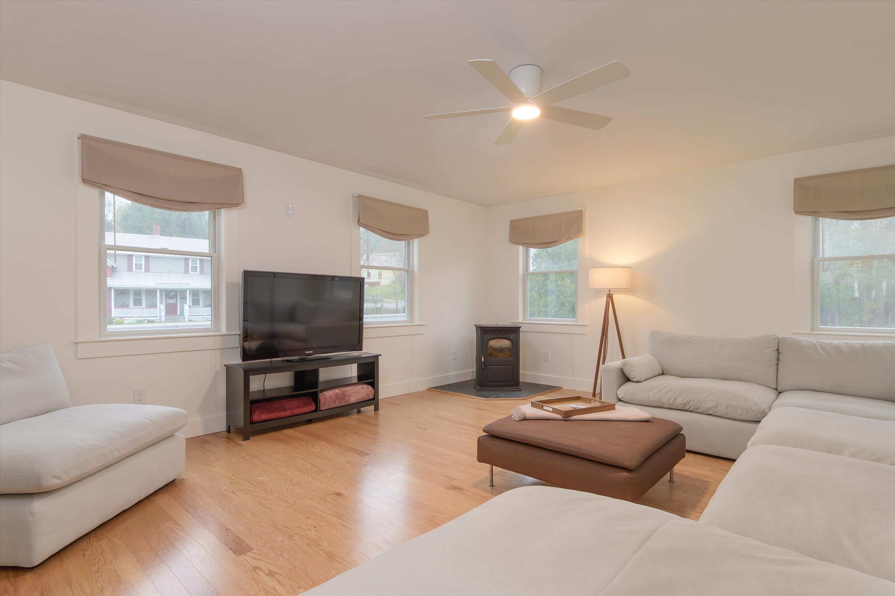 64 Maple Street Property Photo 5