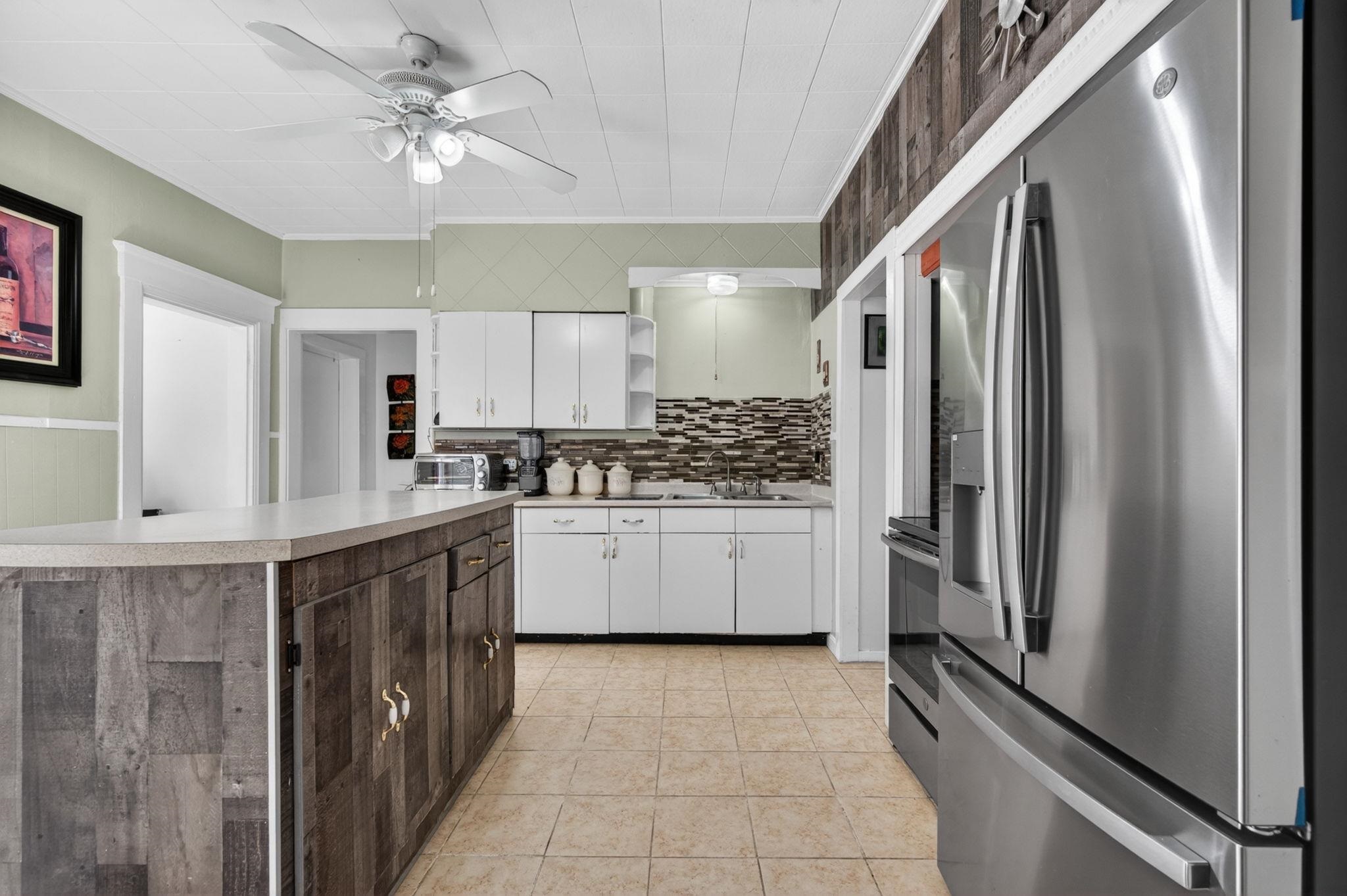 17 Academy Street Property Photo 11