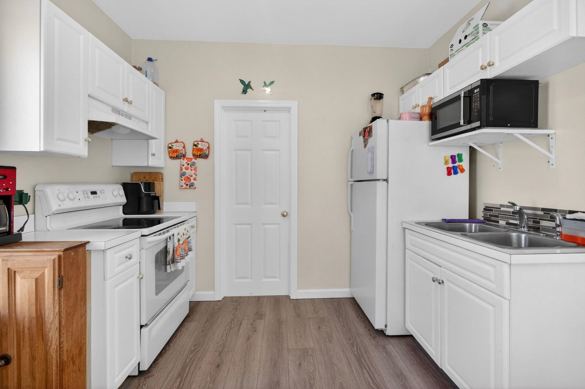 17 Academy Street Property Photo 28