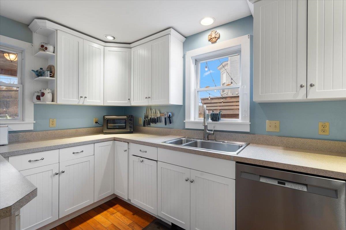 15 River Street Property Photo 15