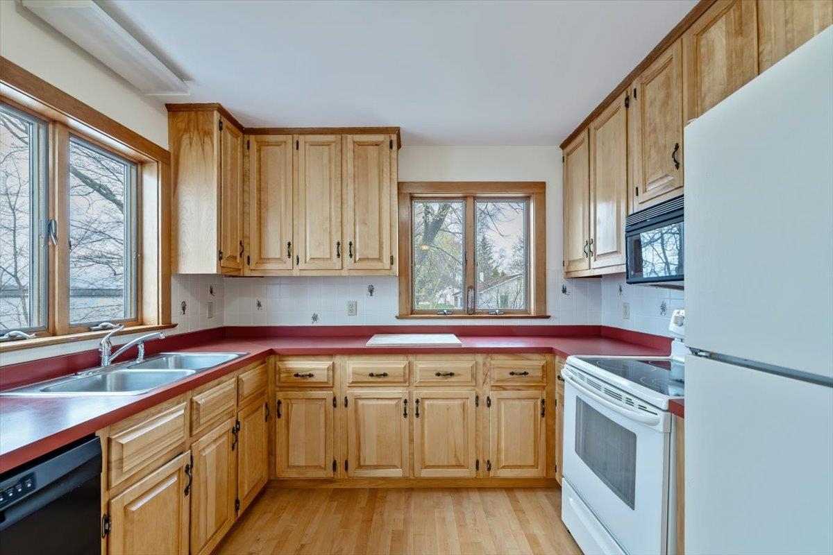 52 Lakewood Drive Property Photo 15