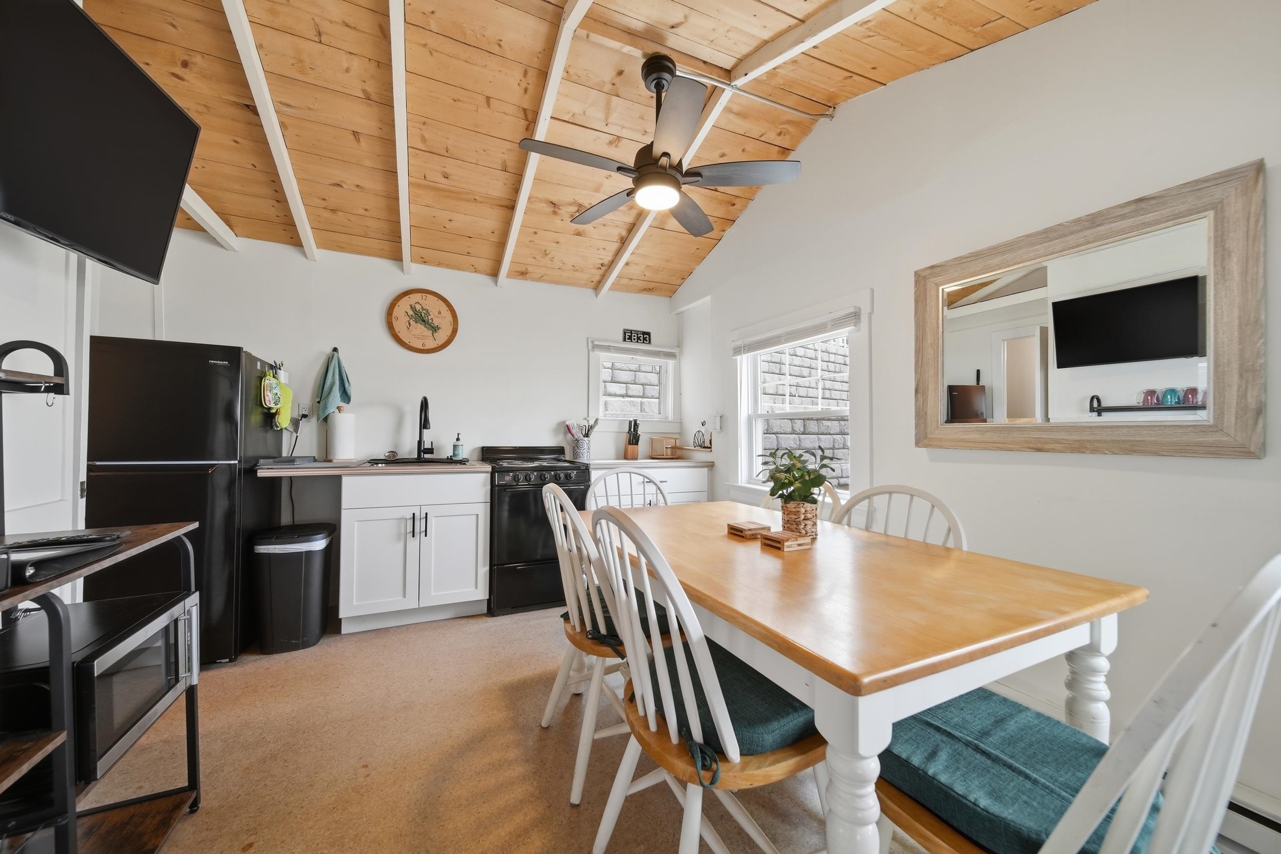 1144 Weirs Boulevard Property Photo 7