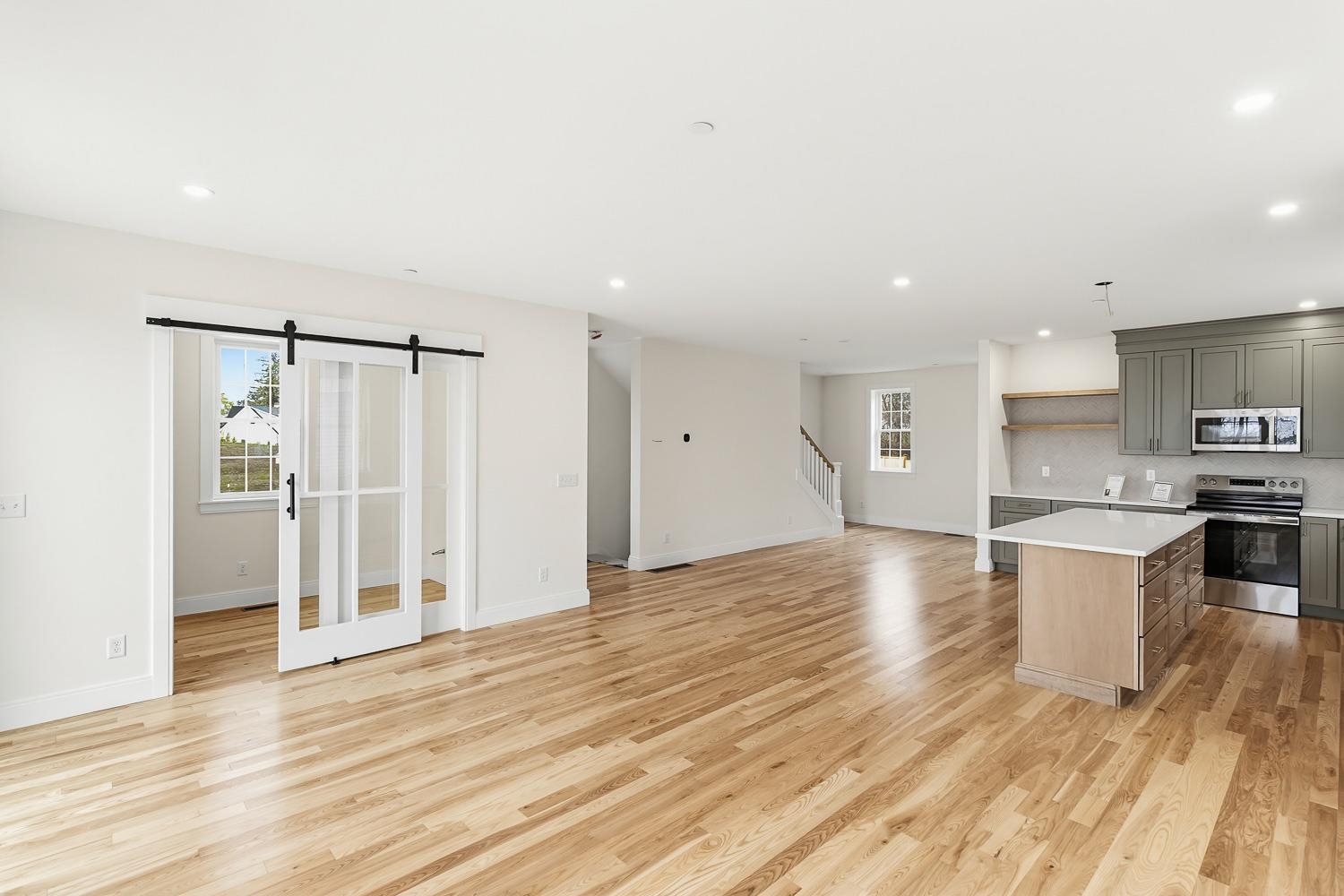 19 Eden Lane Property Photo 10