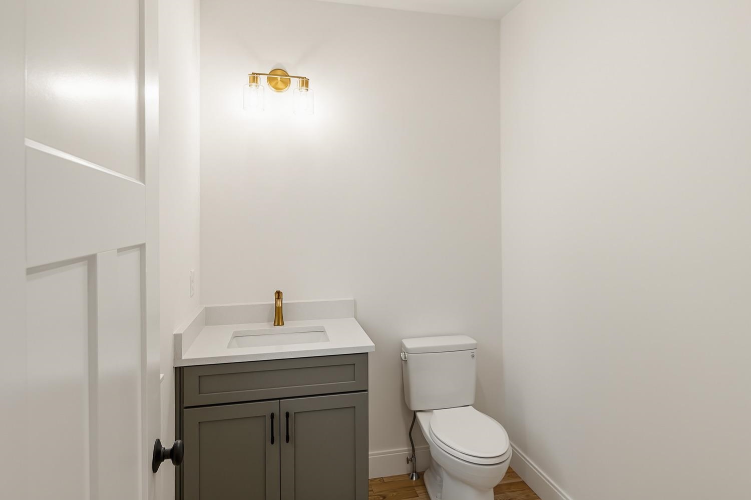 19 Eden Lane Property Photo 12
