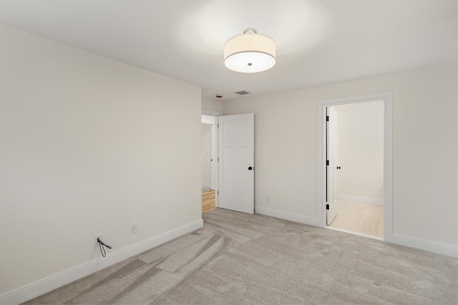 19 Eden Lane Property Photo 22