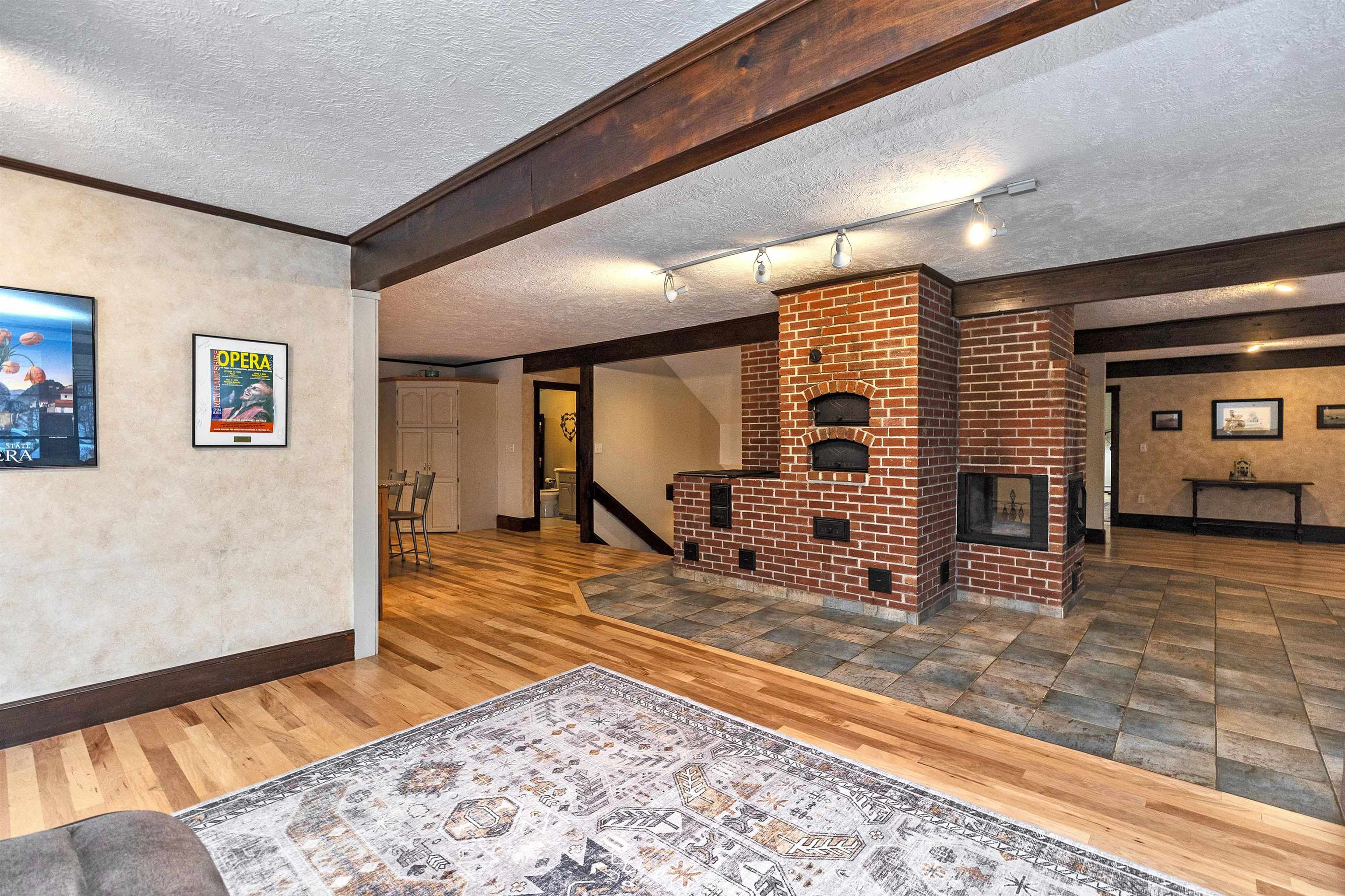 107 Fresh Pond Lane Property Photo 12
