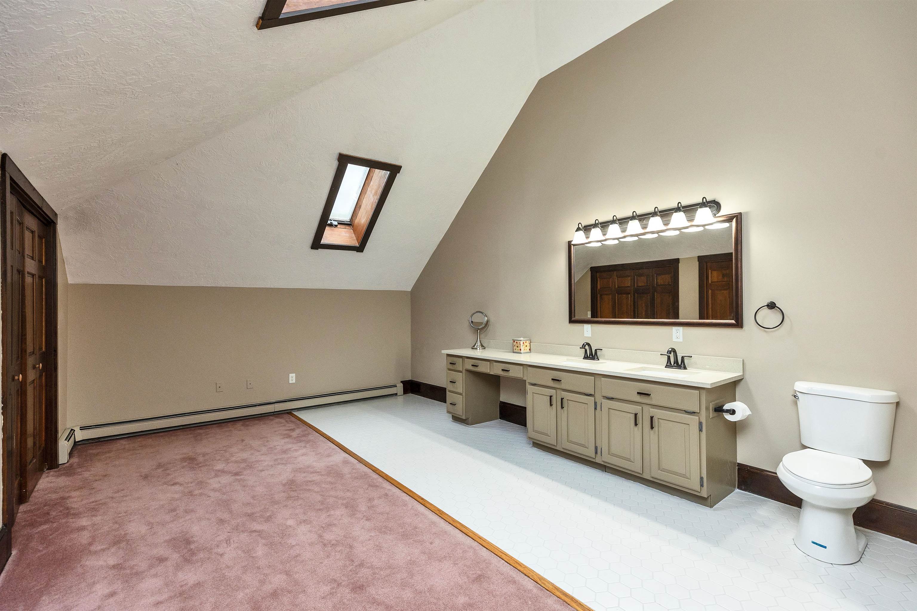 107 Fresh Pond Lane Property Photo 29