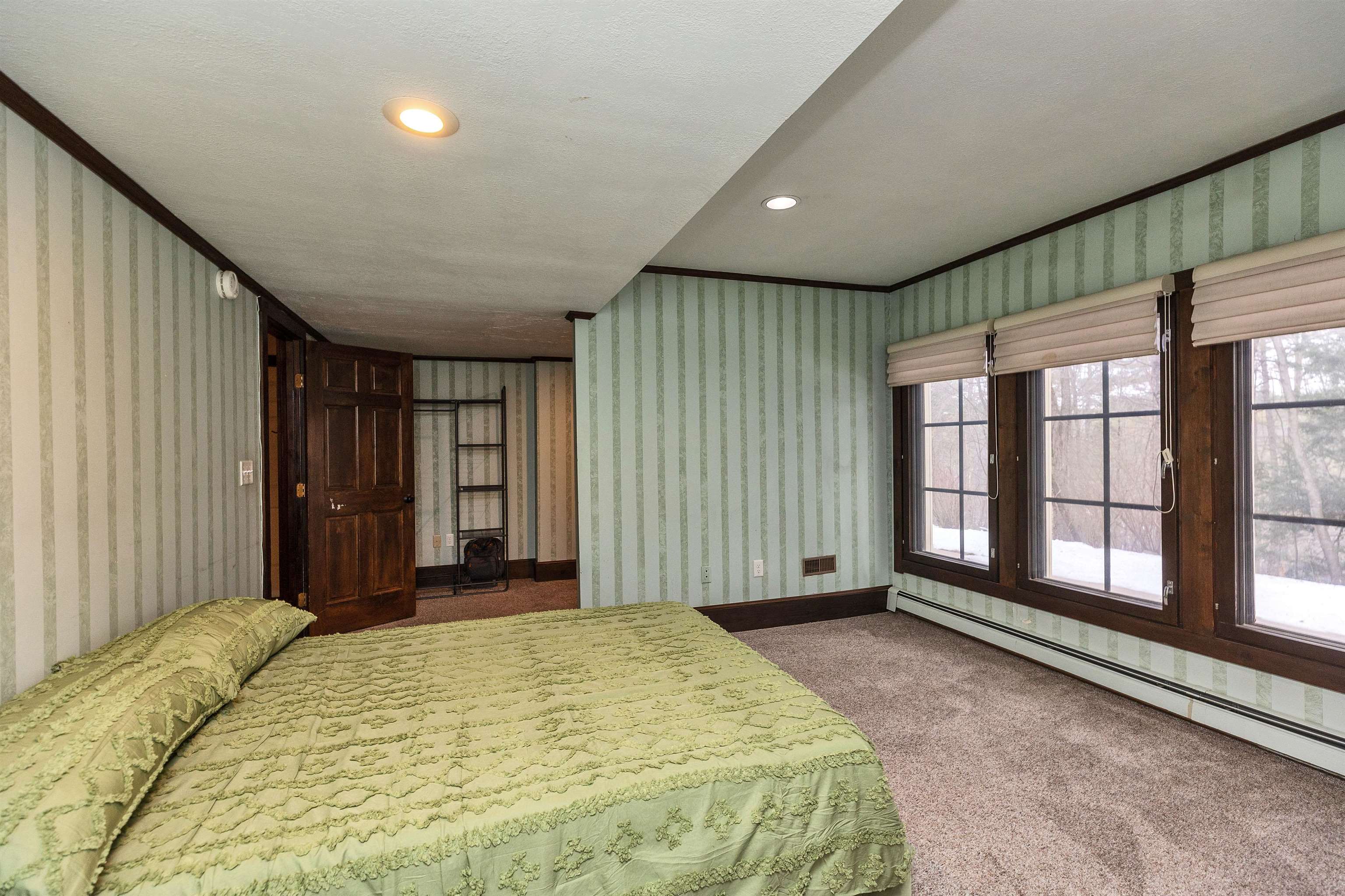 107 Fresh Pond Lane Property Photo 44