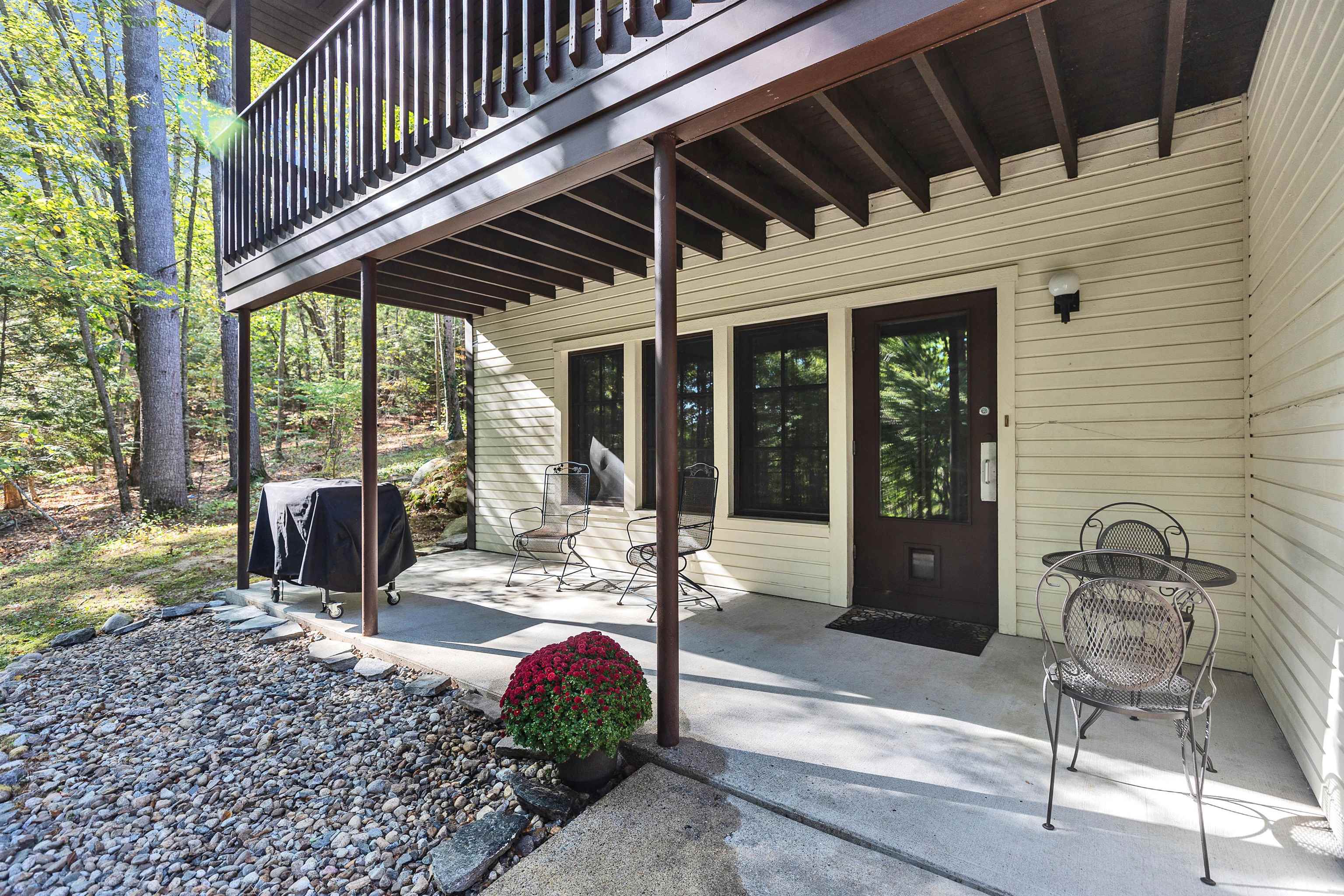 107 Fresh Pond Lane Property Photo 45