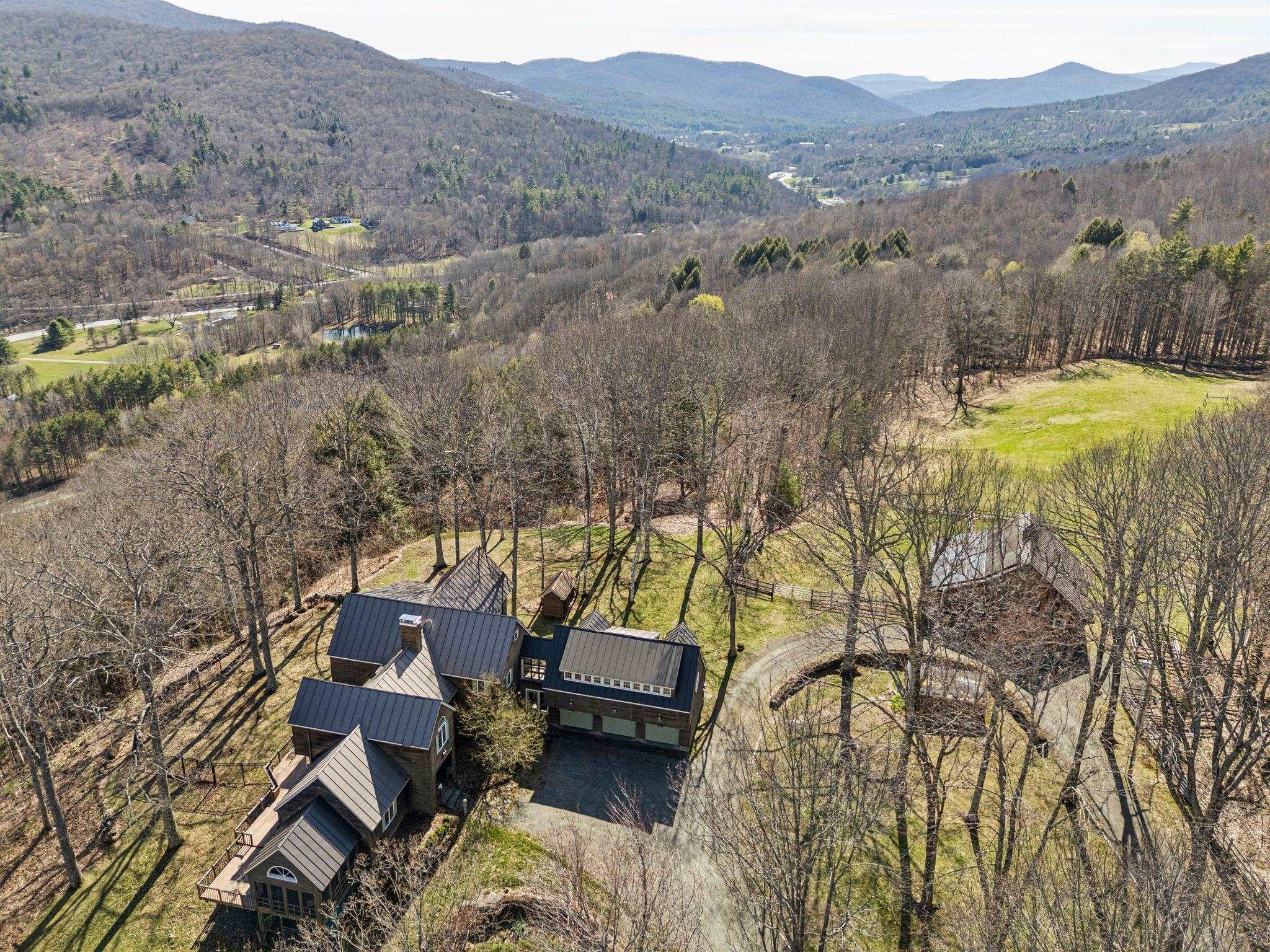 114 Oak Ridge Way Property Photo 4