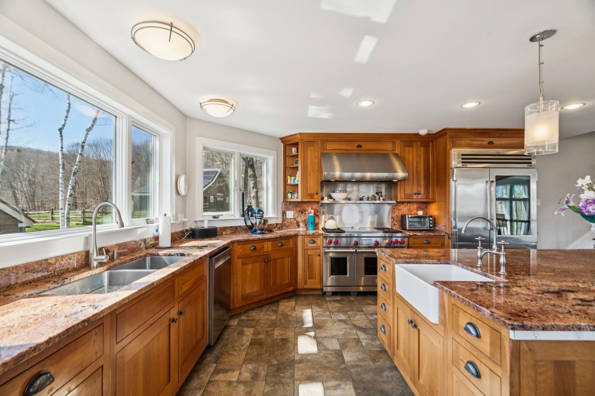 114 Oak Ridge Way Property Photo 8