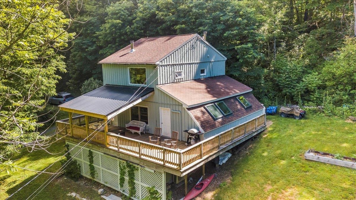 509 Thompson Pond Road Property Photo 3