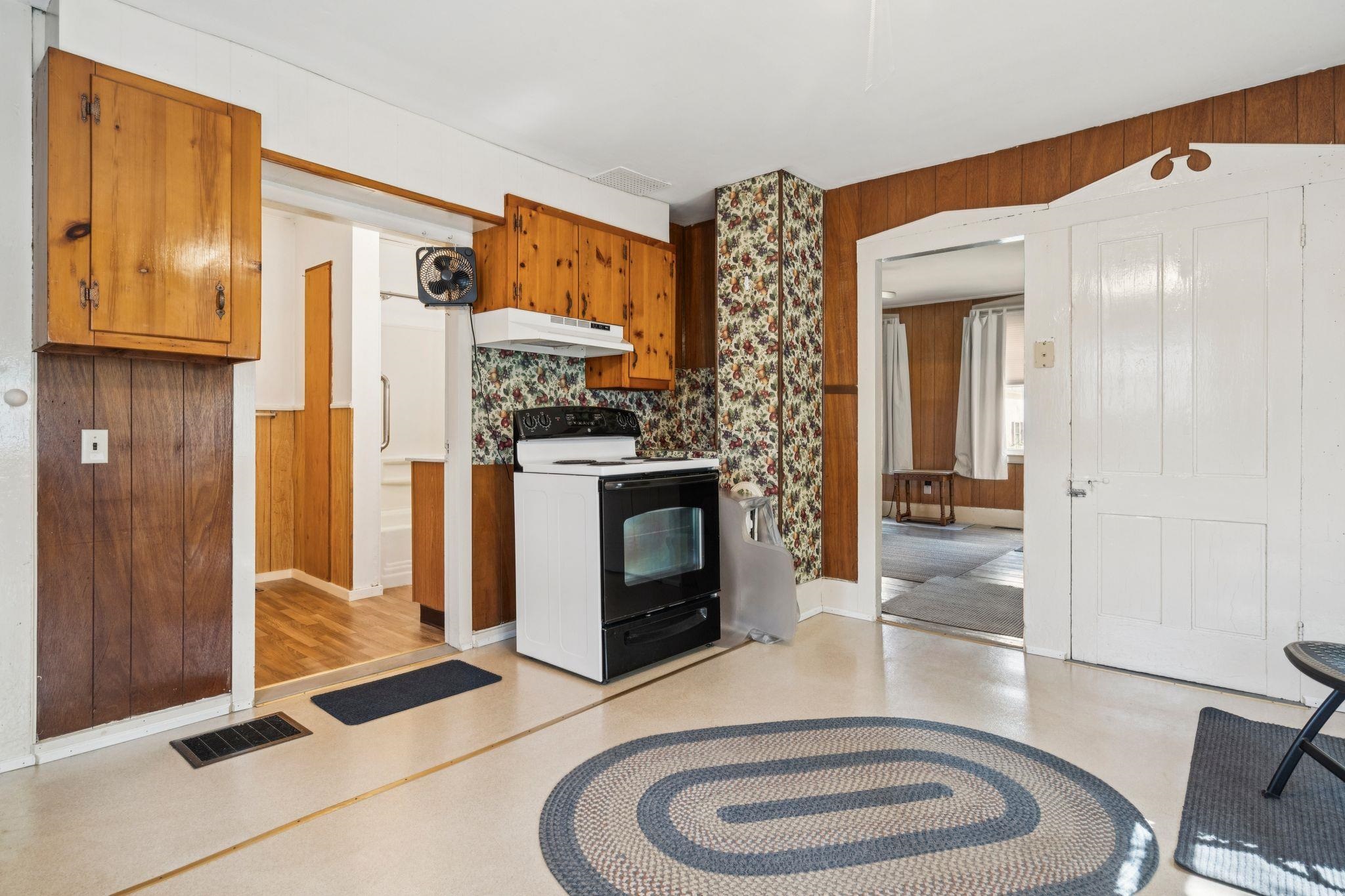 52 Dell Street Property Photo 8