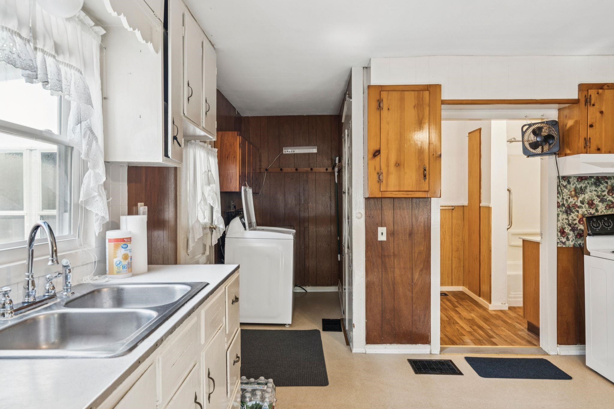 52 Dell Street Property Photo 10