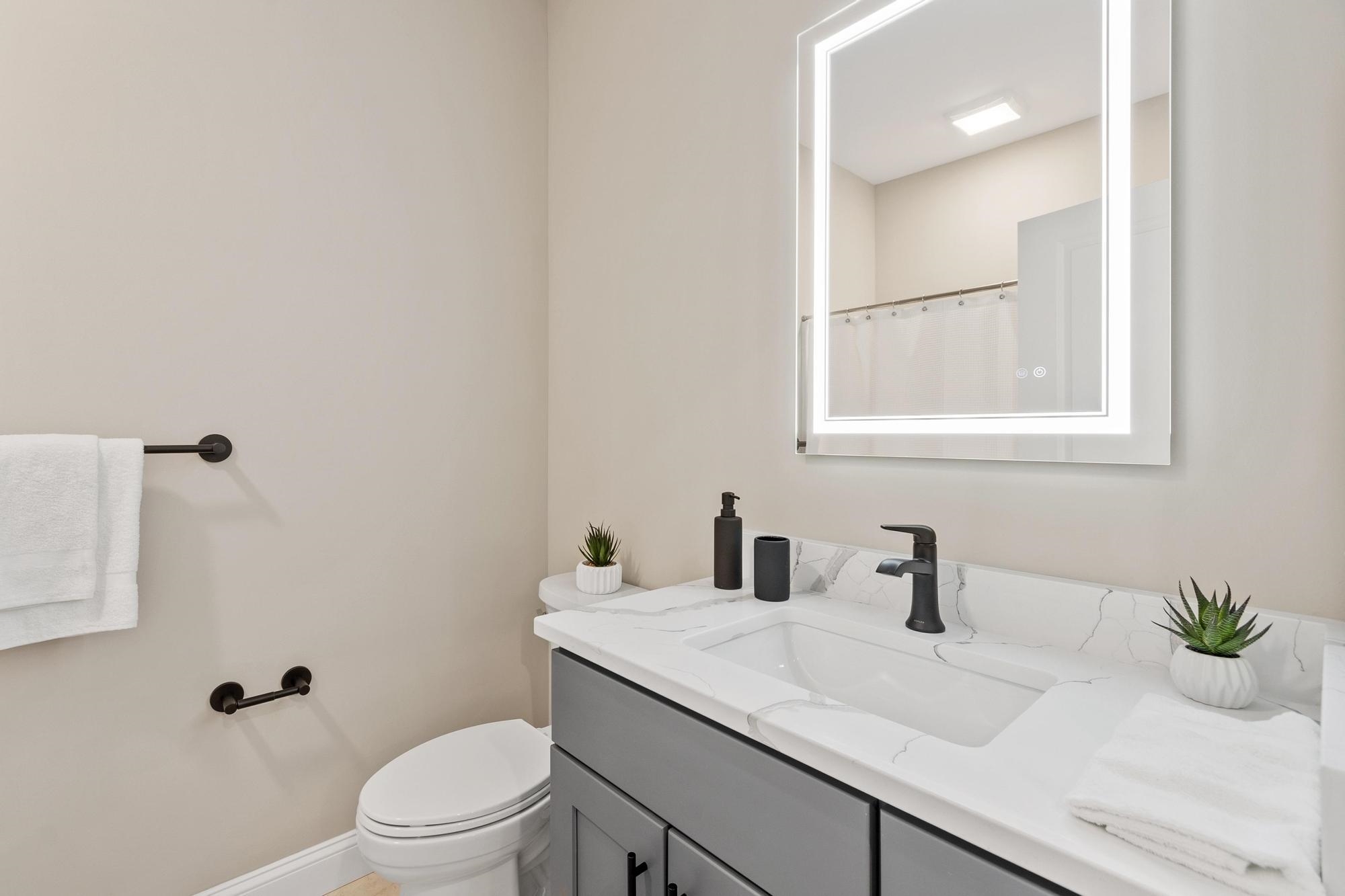 10100 S Willow Street Property Photo 19