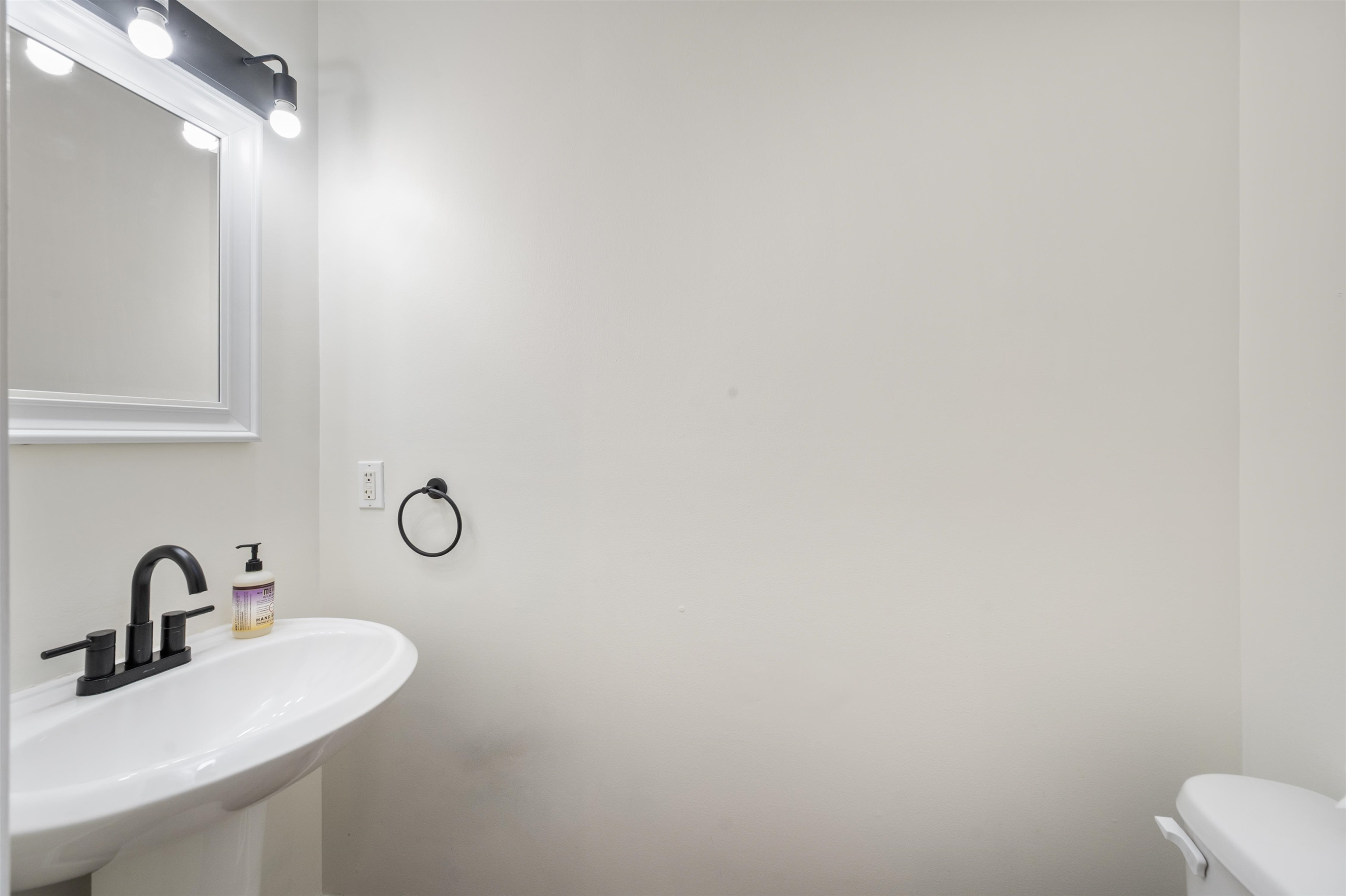 19 Dillon Way Property Photo 16