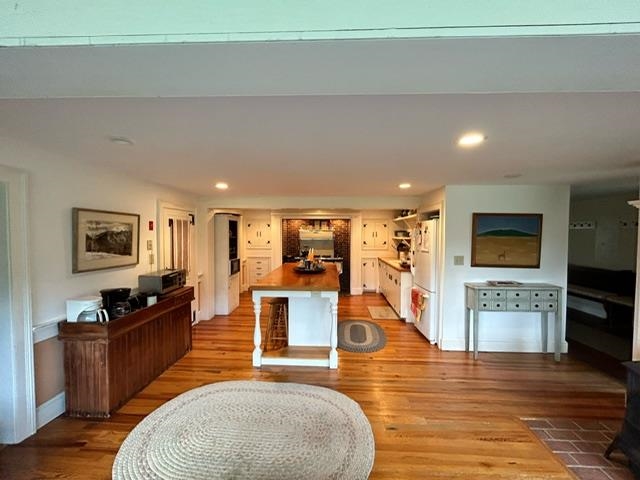 224 Lafayette Road Property Photo 11