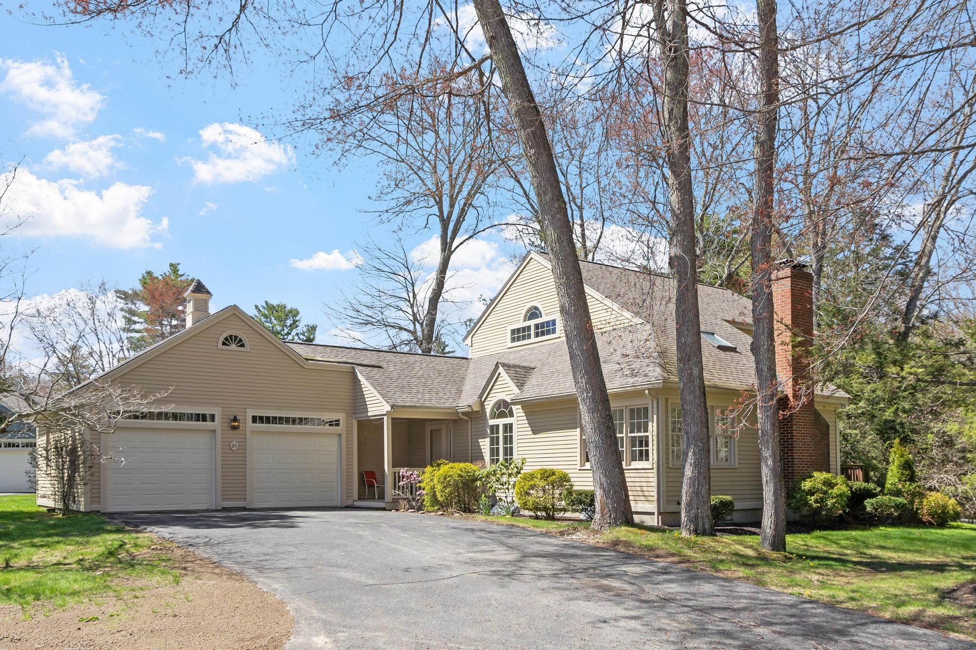 21 Peninsula Drive Property Photo 1
