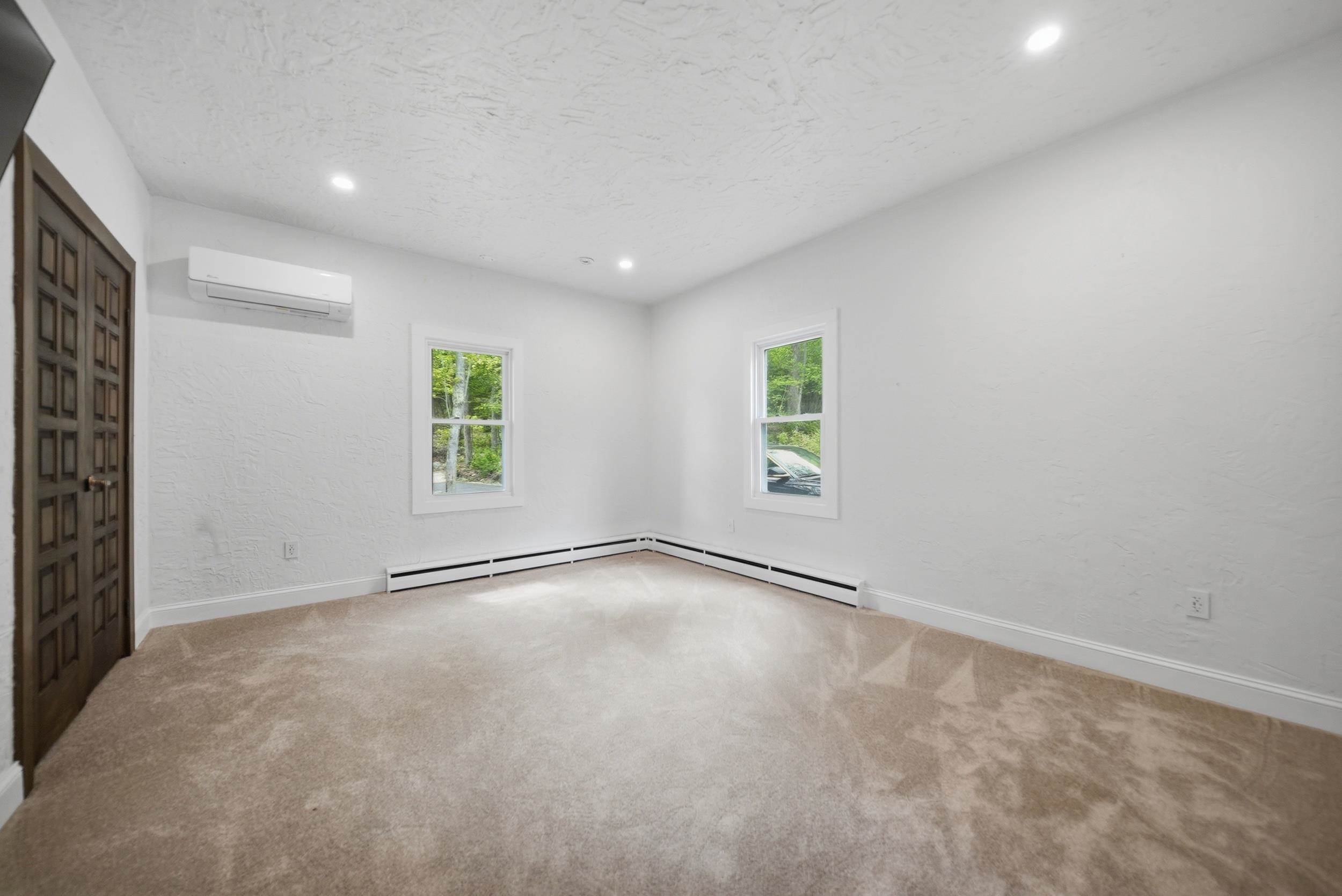 4 Washington Drive Property Photo 41