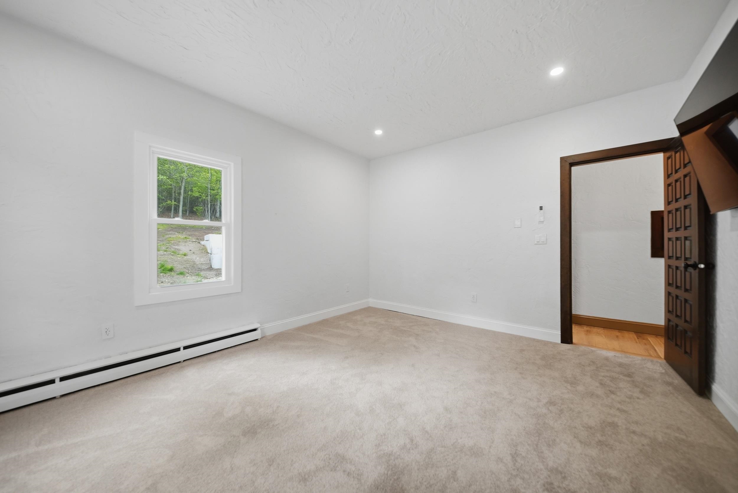 4 Washington Drive Property Photo 42