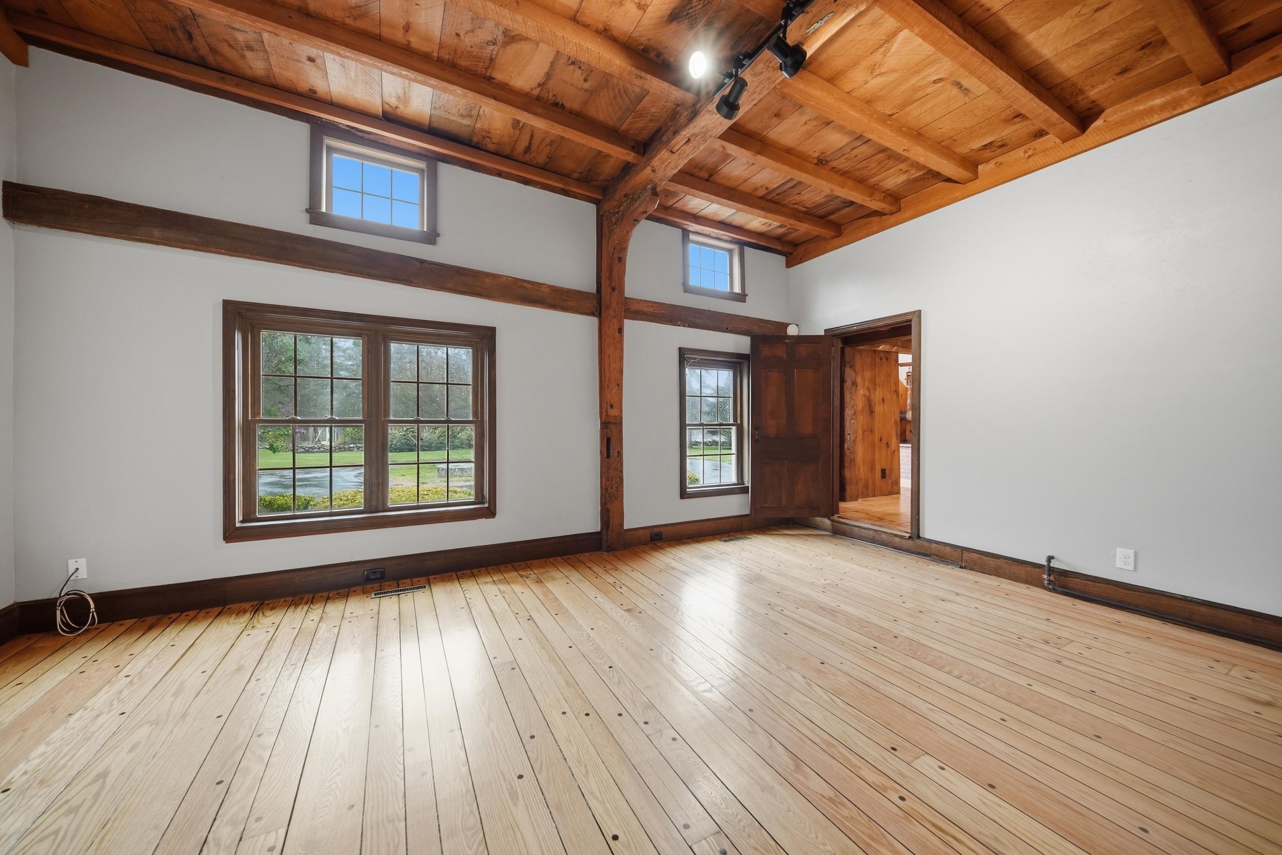 1 Cross Road Property Photo 18
