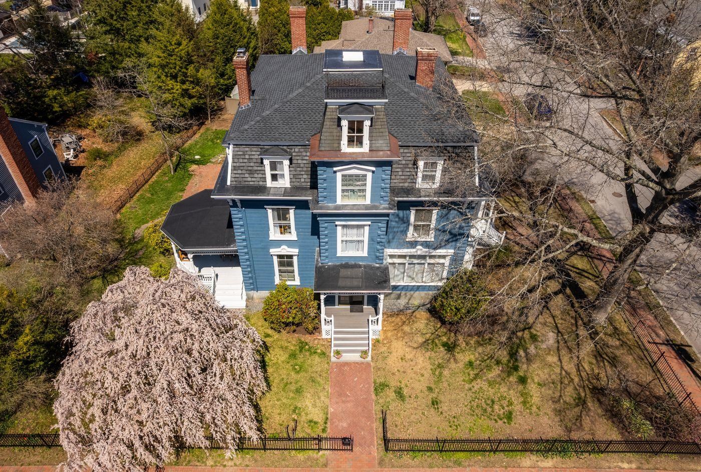 37 Summer Street Property Photo 8